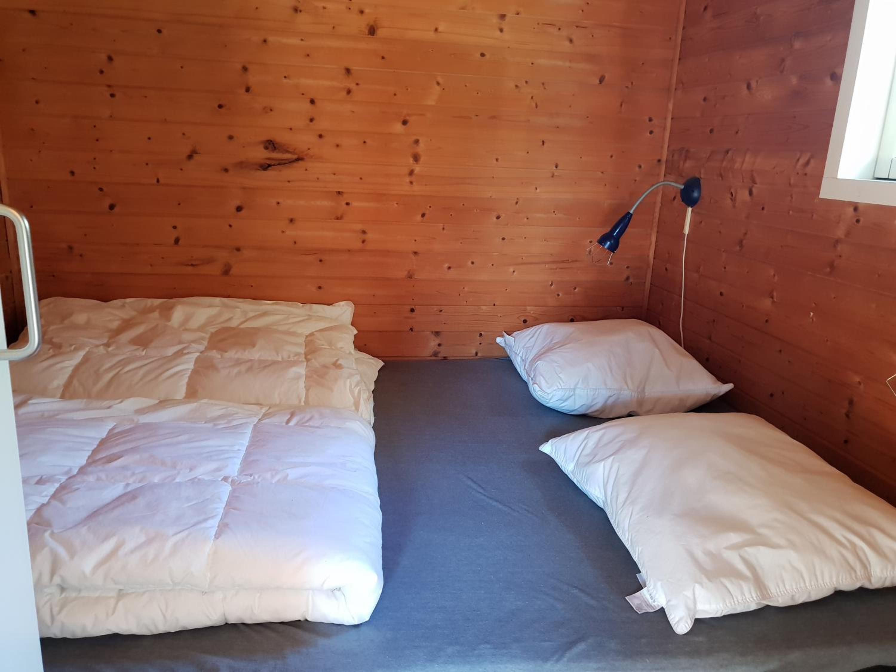 Luxury Cottage with Private Bathroom (6 Adults) photo 3