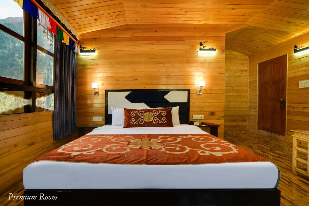 Premium Room with Common Balcony photo 1