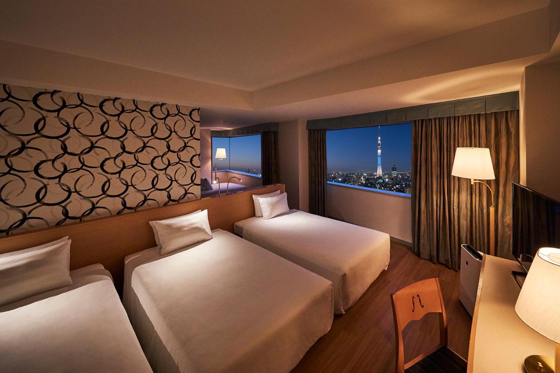 Corner Quadruple Room with Tokyo Sky Tree View - Non-Smoking