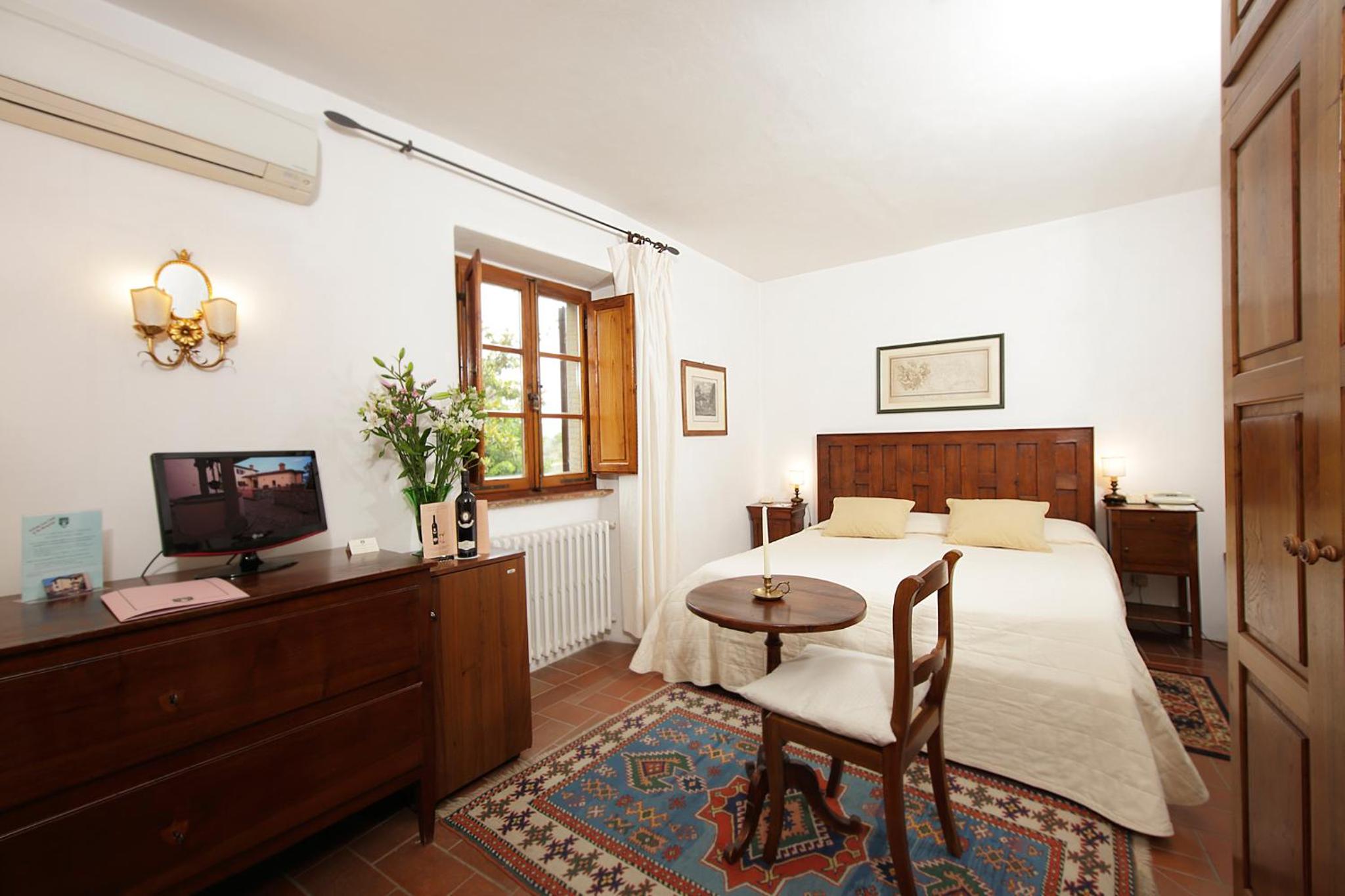 Classic Room with Garden or Courtyard View - Photo 1