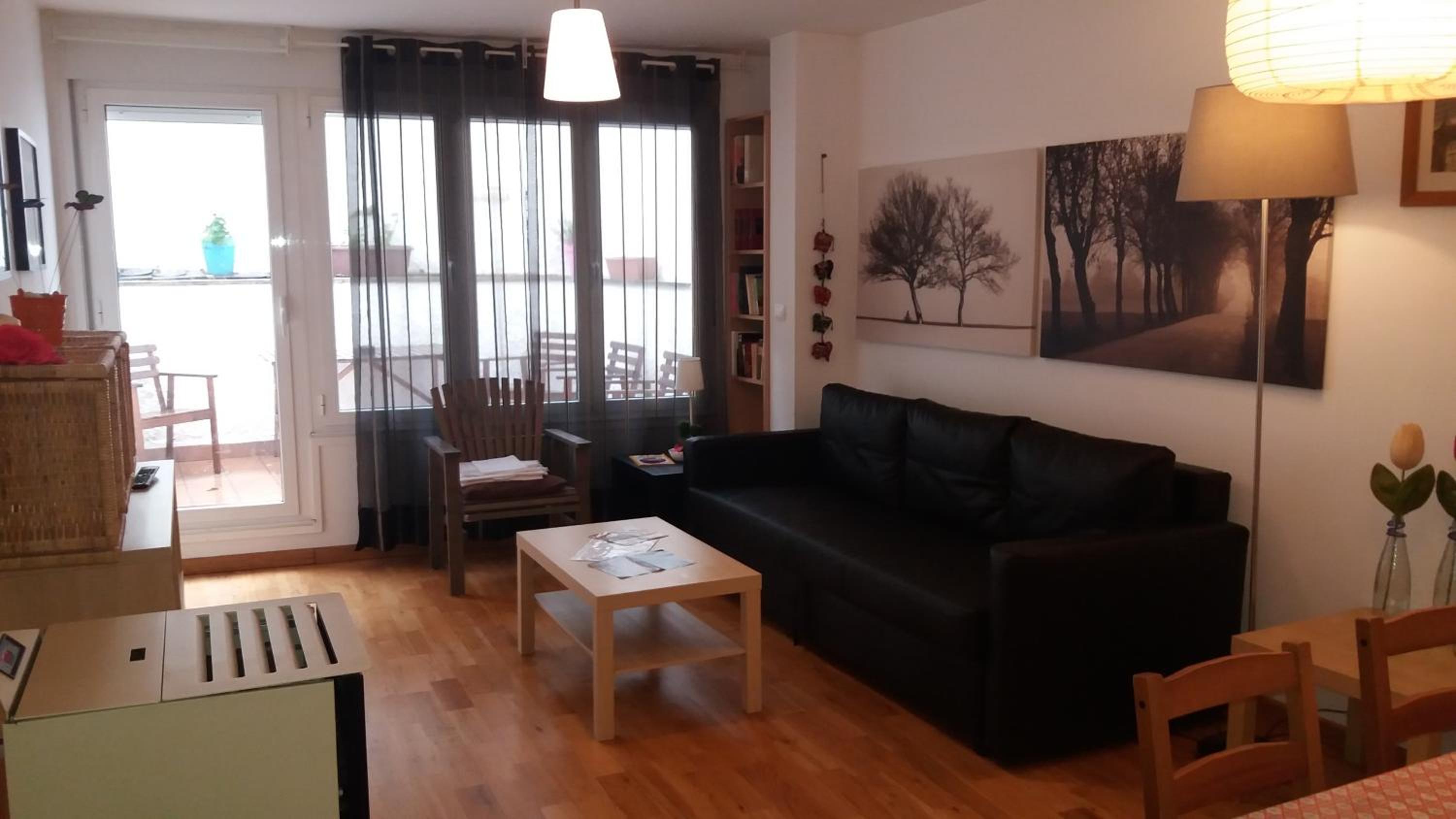 Apartment with Terrace - Photo 13