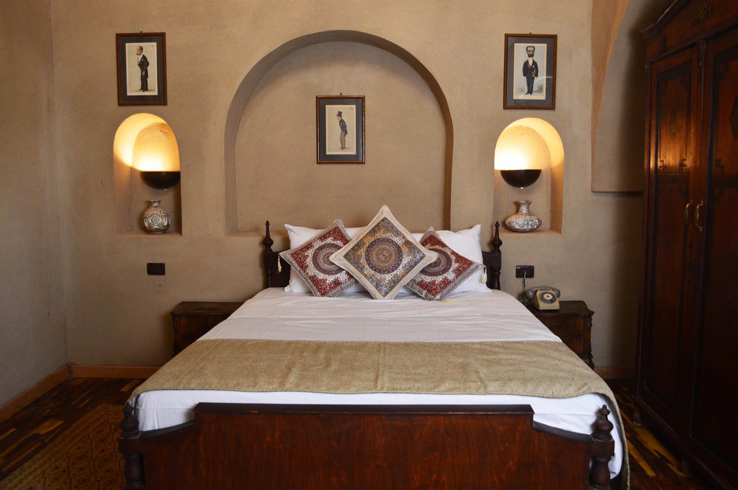 Queen Room with Balcony - Pearl photo 2