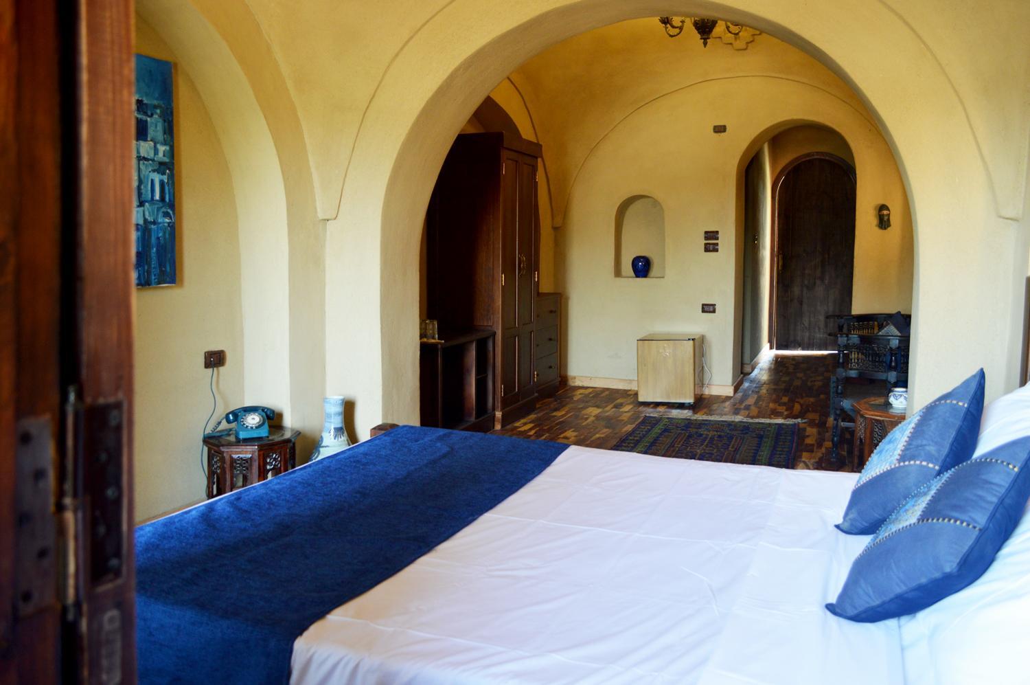 Queen Room with Balcony - Sapphire photo 3