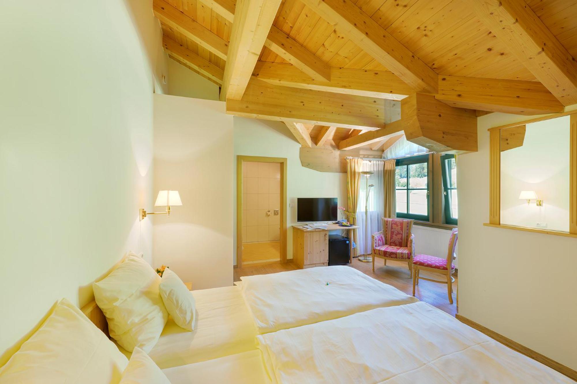 Double Room - Photo 6