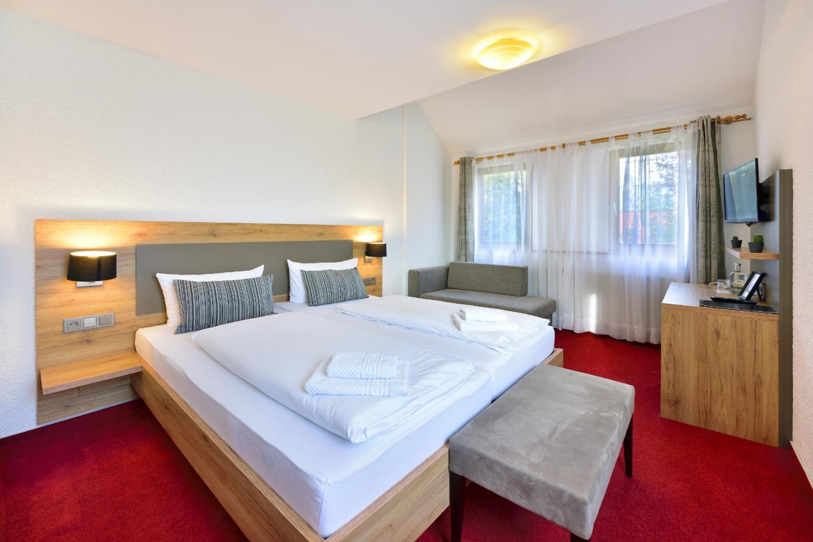 Triple Room with Bathroom photo 2
