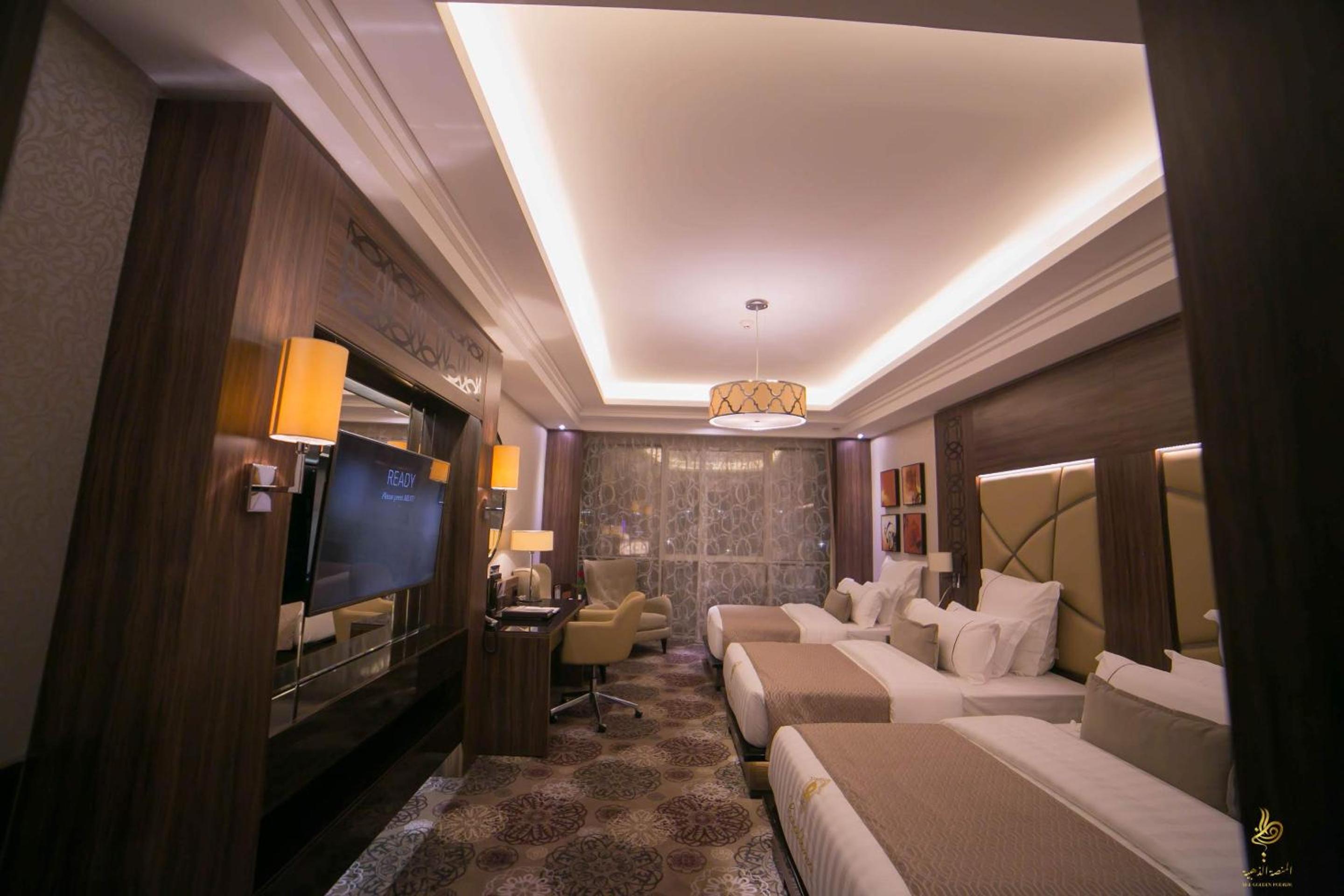 Deluxe Triple Room photo 3