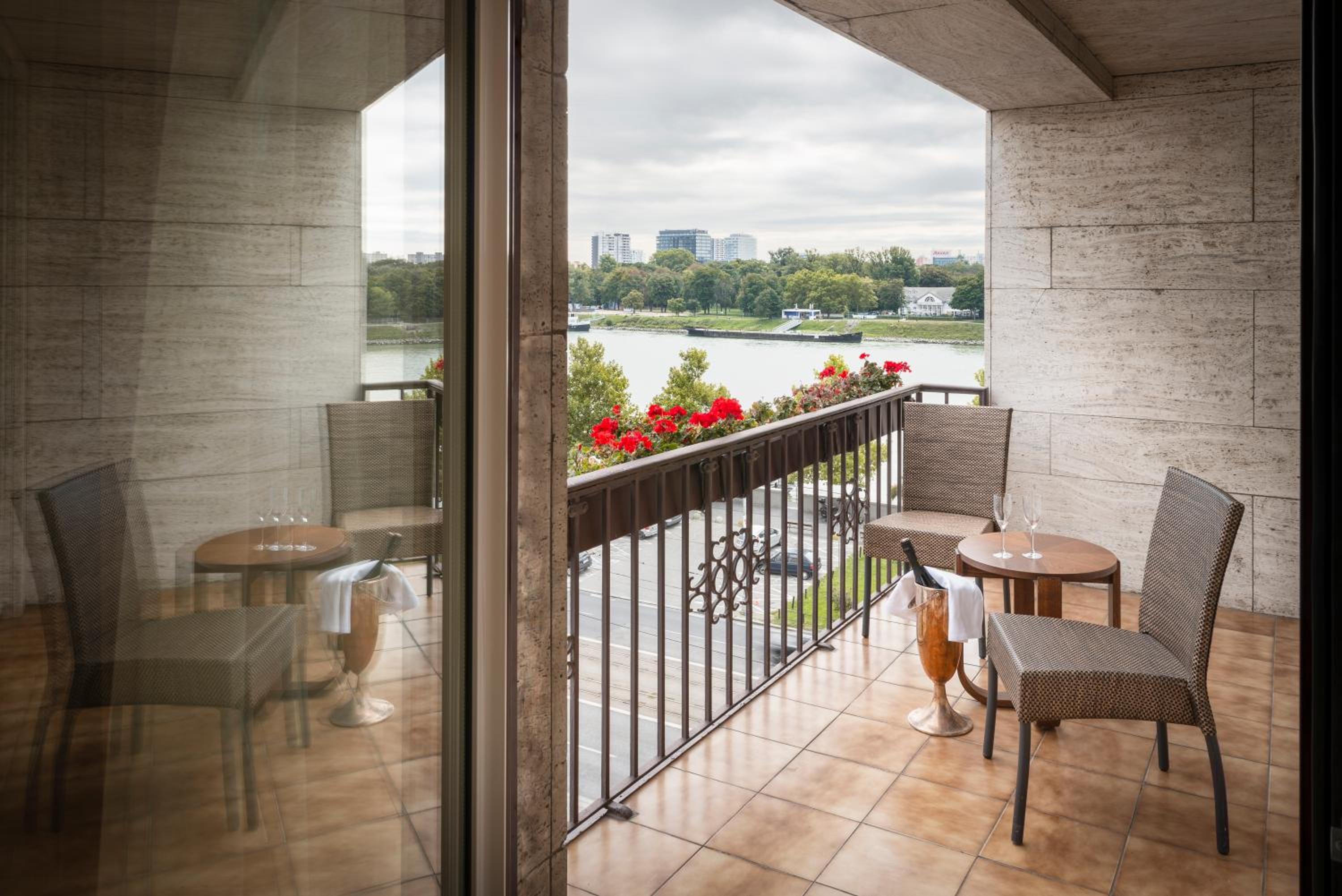 Superior Double Room with Terrace - Photo 2