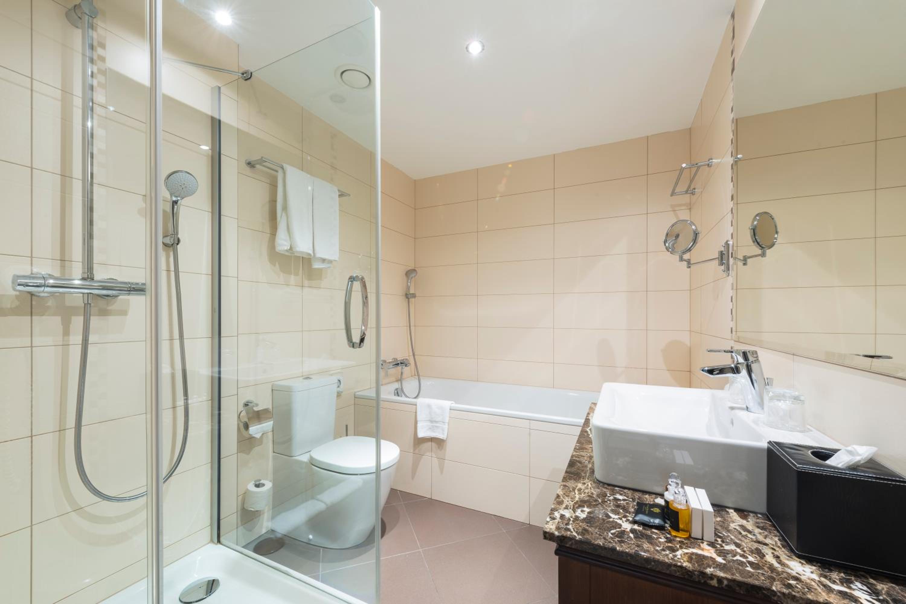 Junior Suite with River View - Photo 7