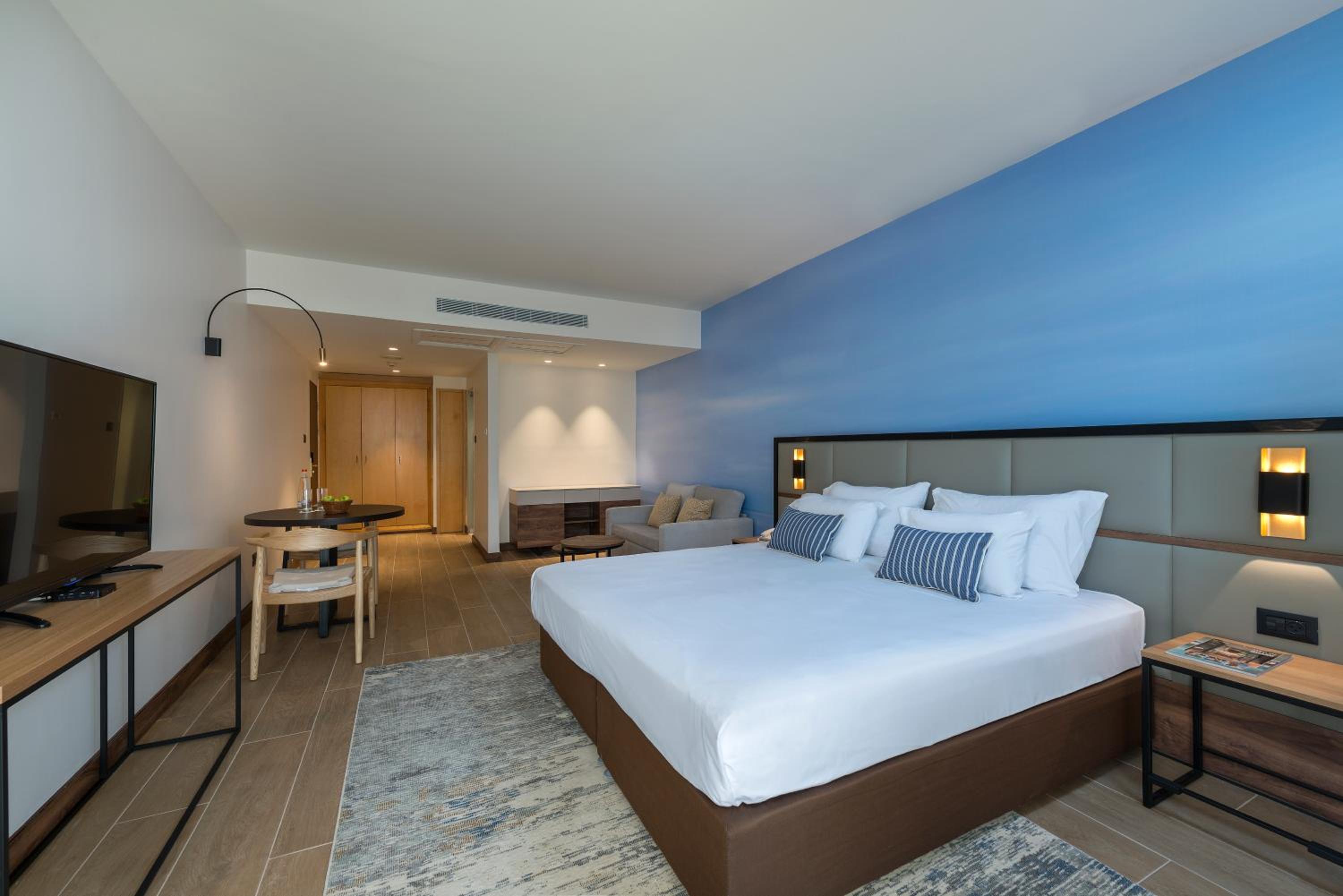 Studio Room With Dead Sea-View - Photo 1