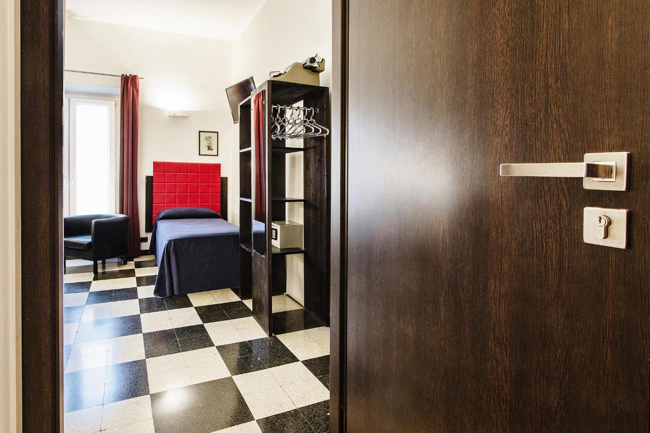 Superior Triple Room photo 3