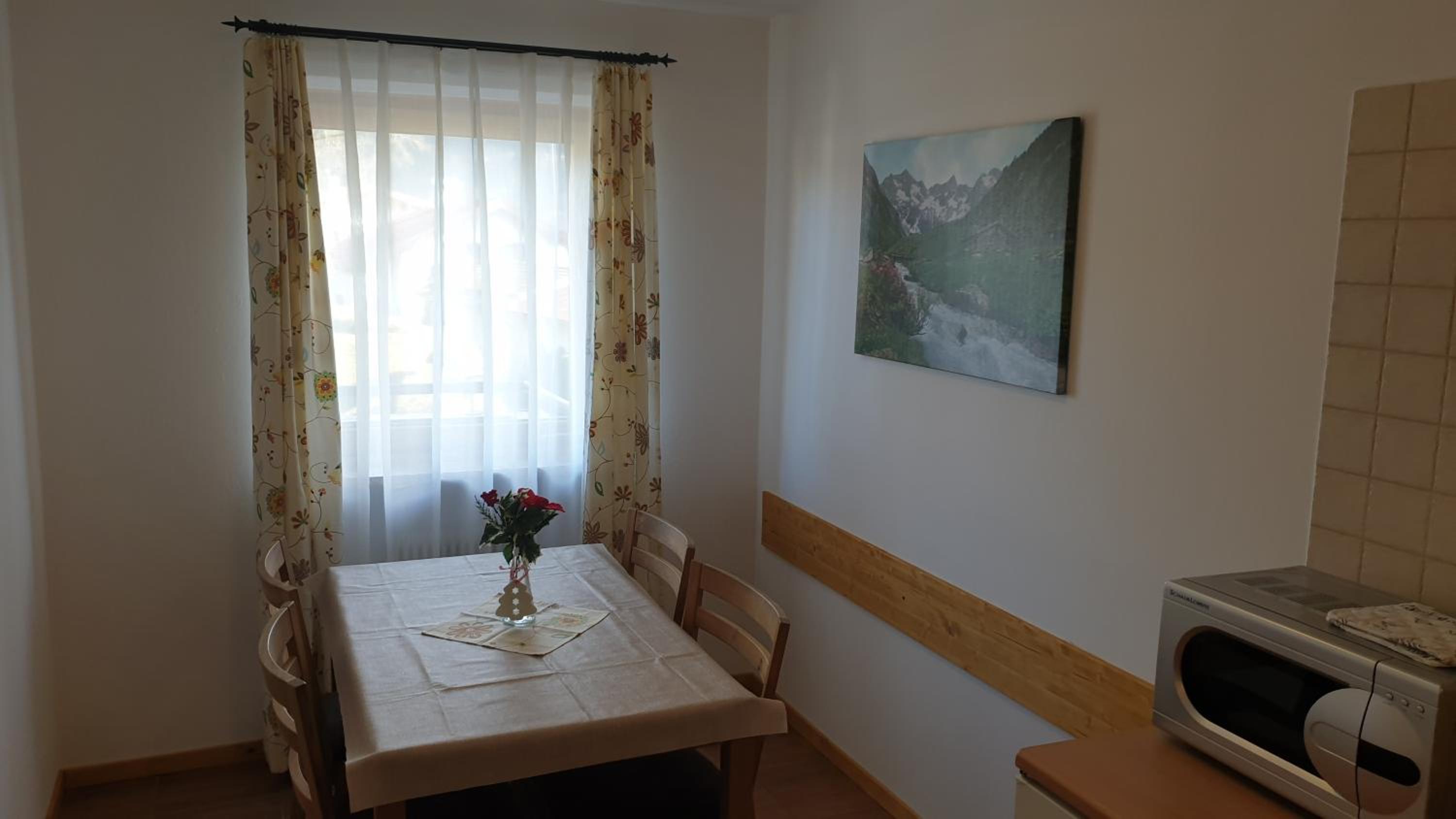 Apartment with Balcony - Photo 19