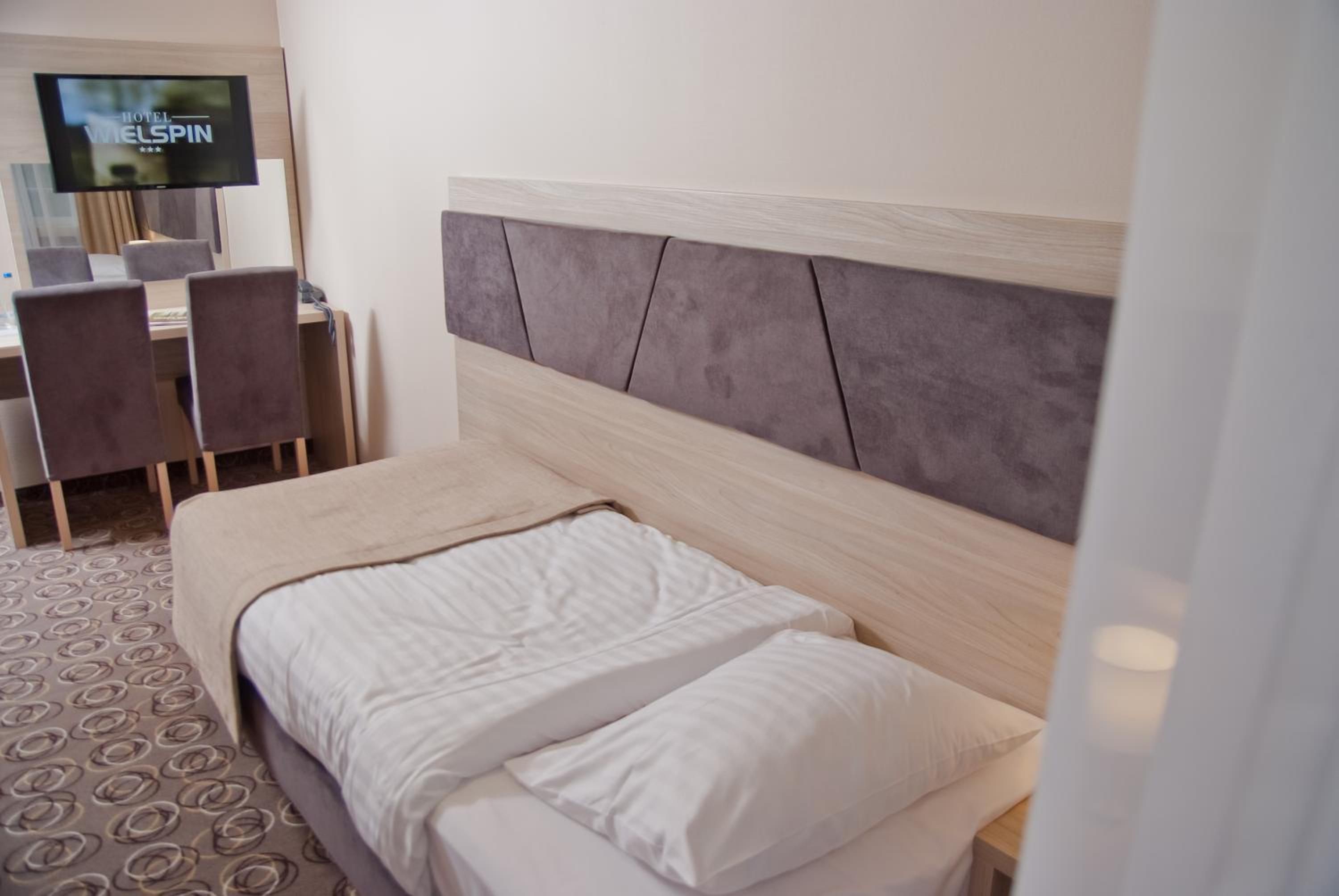 Single Room With Private Bathroom photo 3