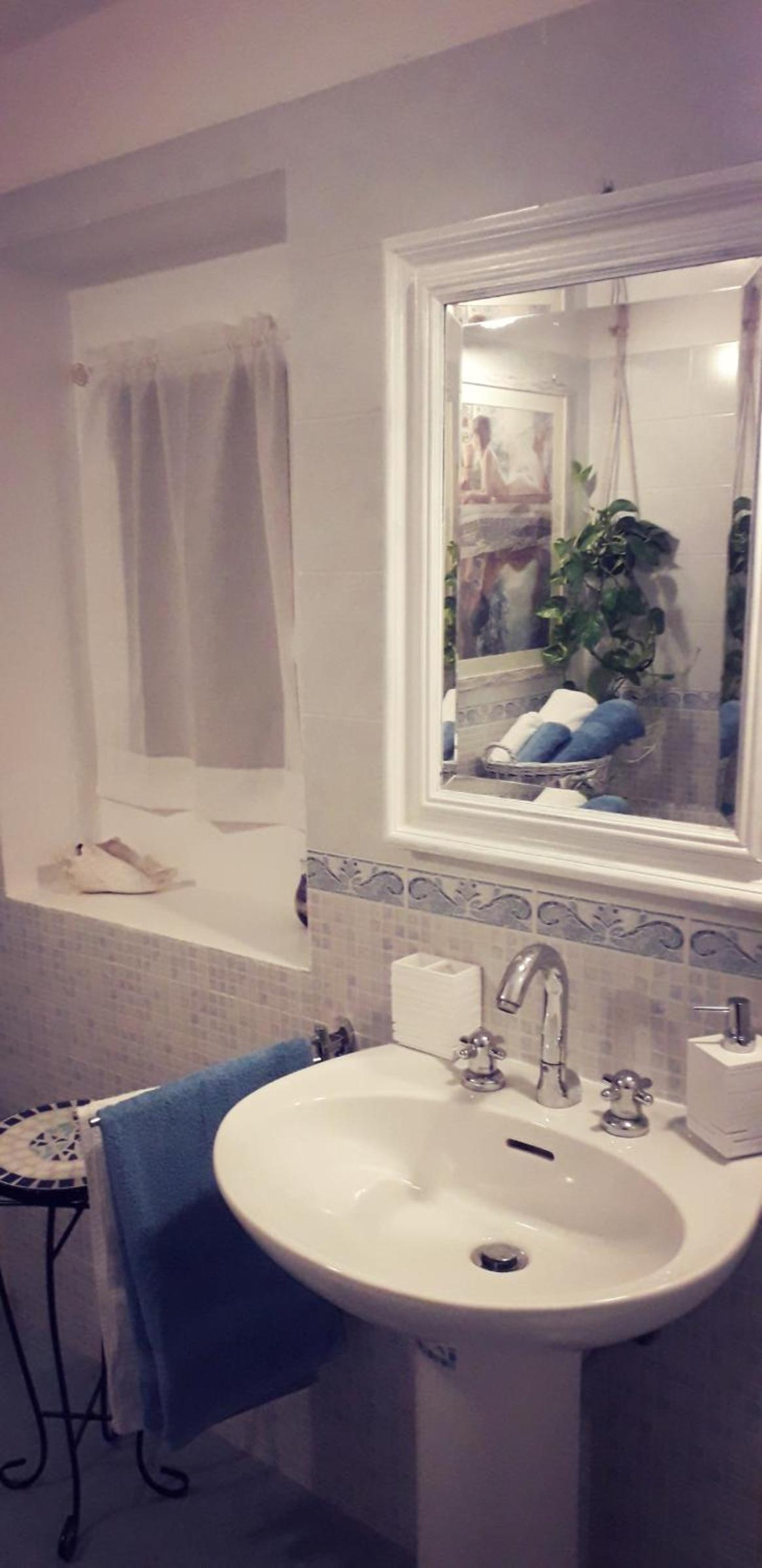 Double Room - Photo 6