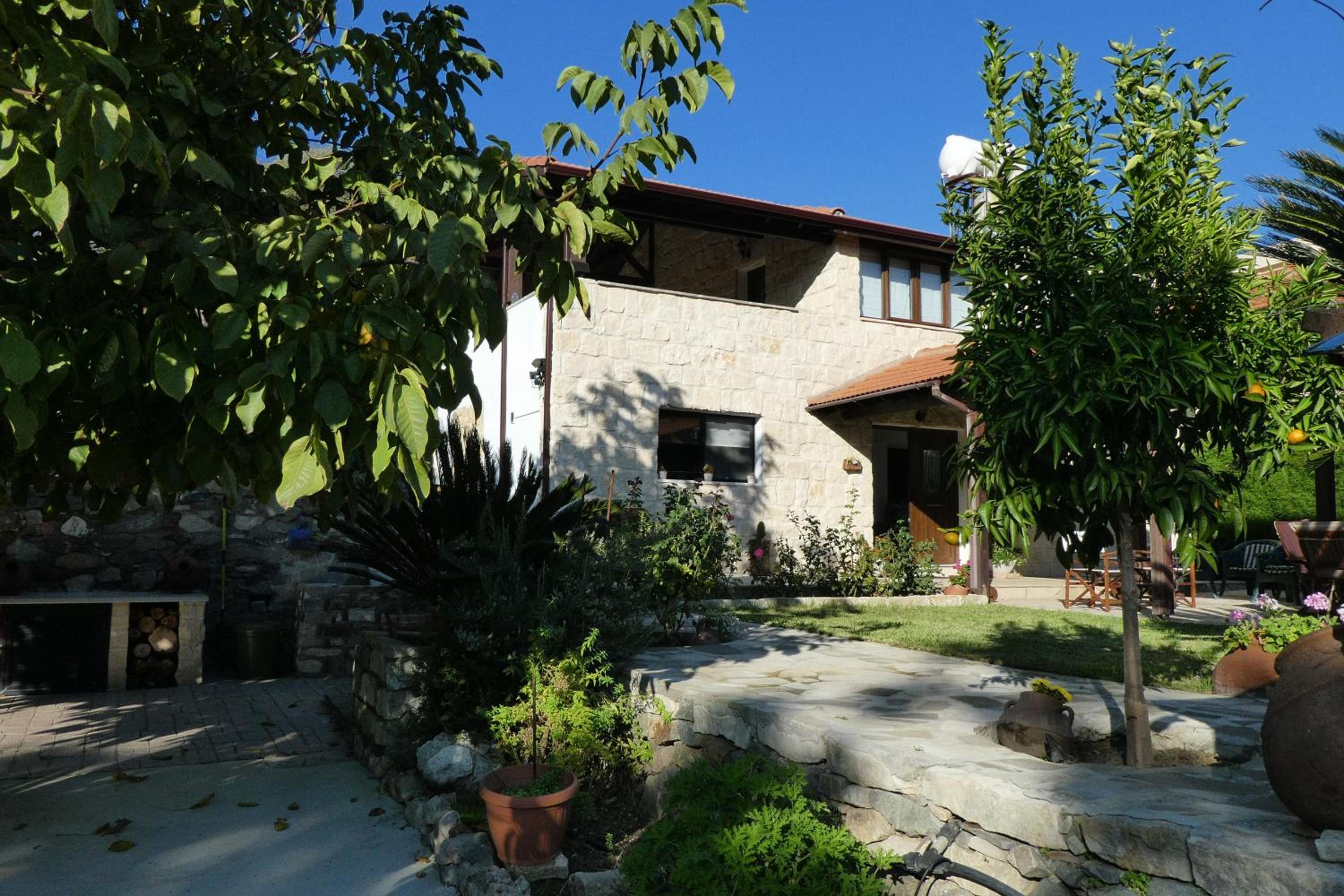 Two-Bedroom House photo 2