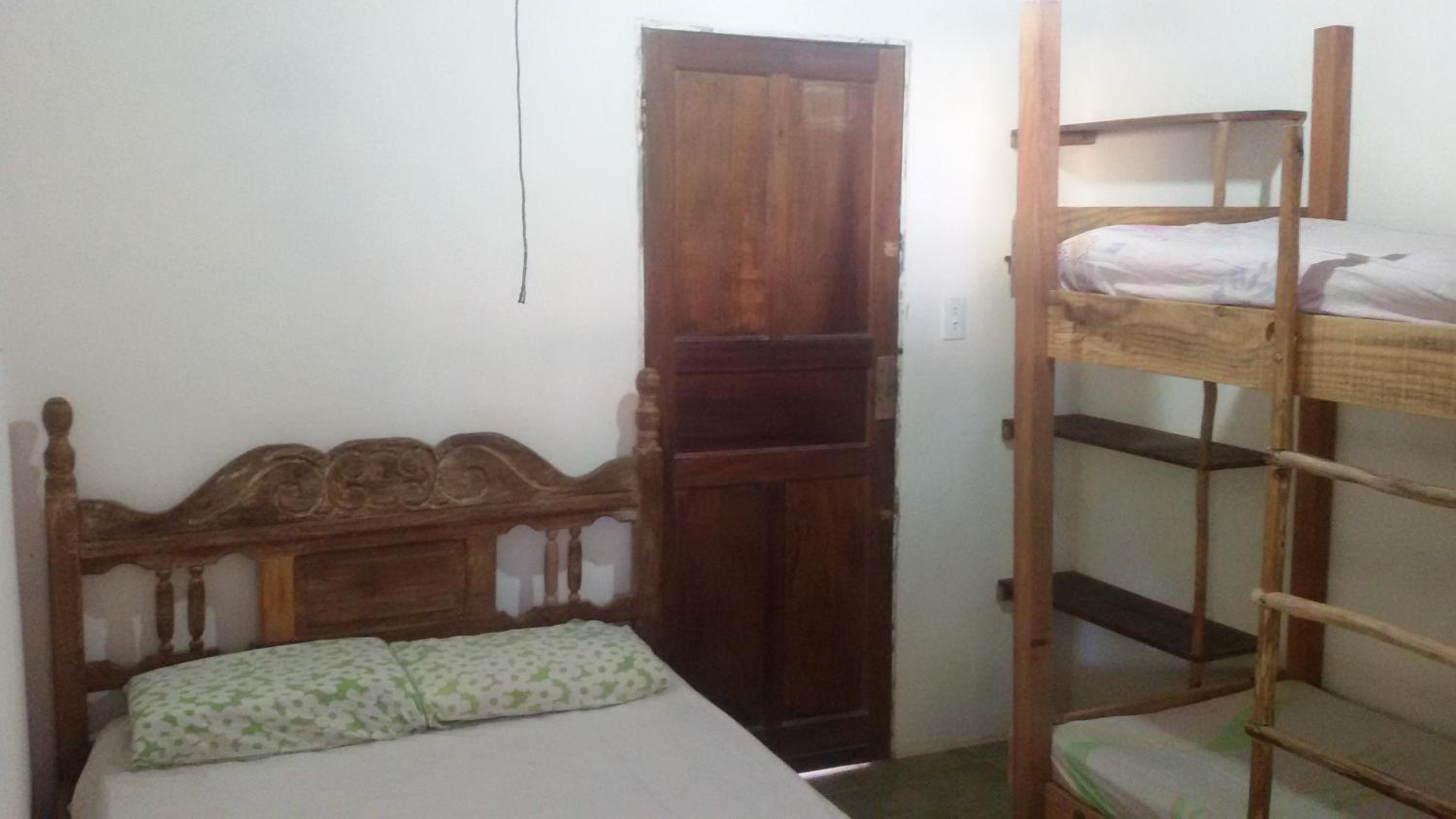 Economy Quadruple Room with Shared Bathroom photo 2