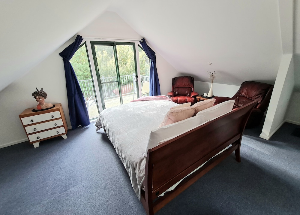 Family House, 2 Bedrooms, Accessible, Mountain View - Photo 10
