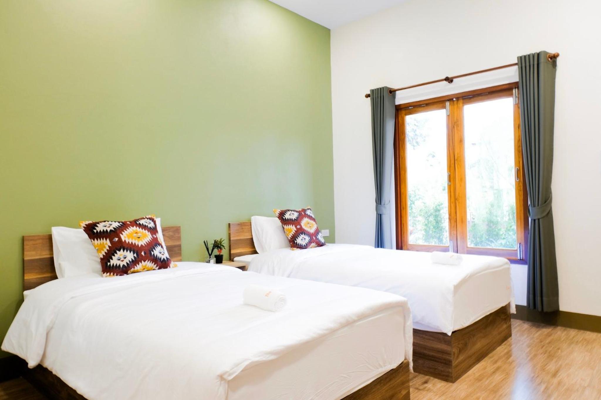 Twin Room with Private Bathroom - Photo 5