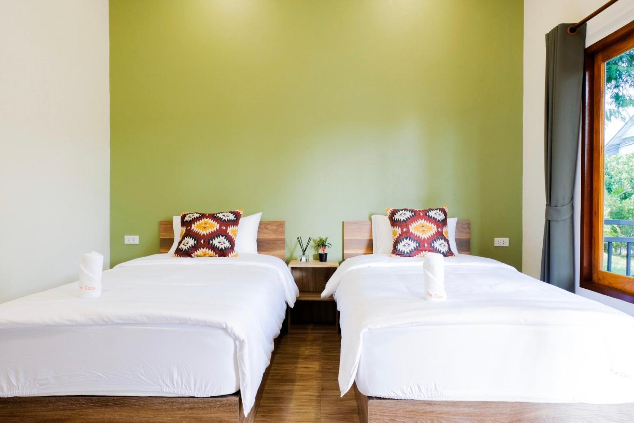 Twin Room with Private Bathroom - Photo 1