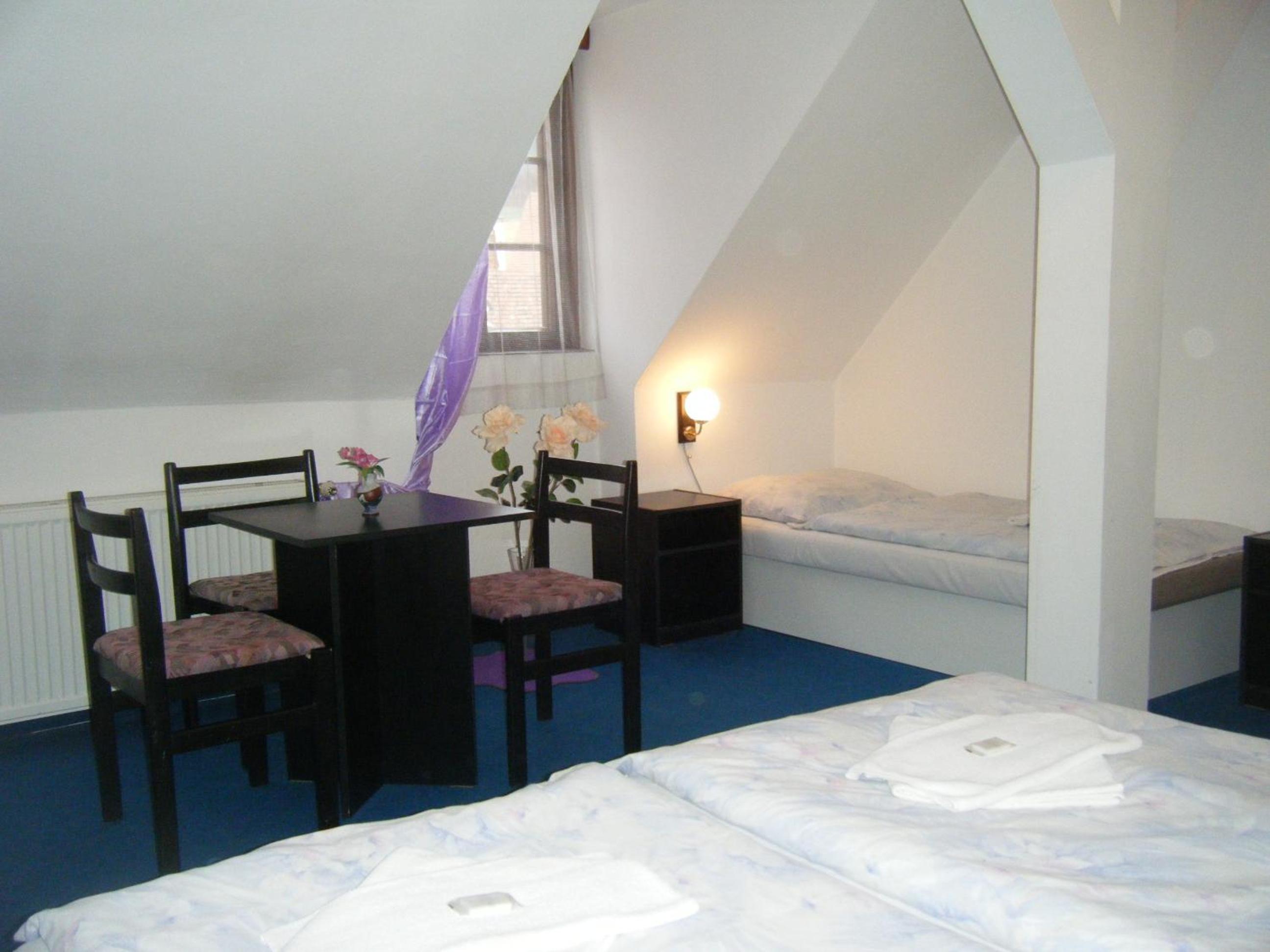 Triple Room - Photo 6