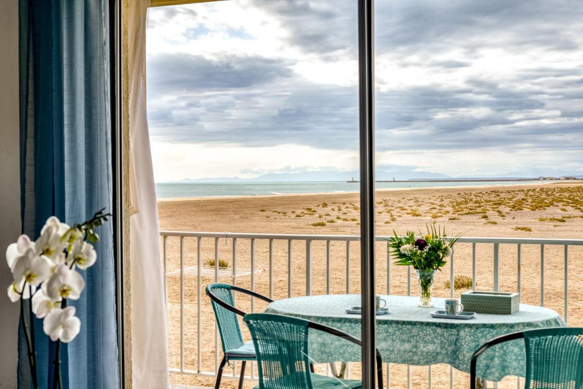 Apartment with Sea View photo 1