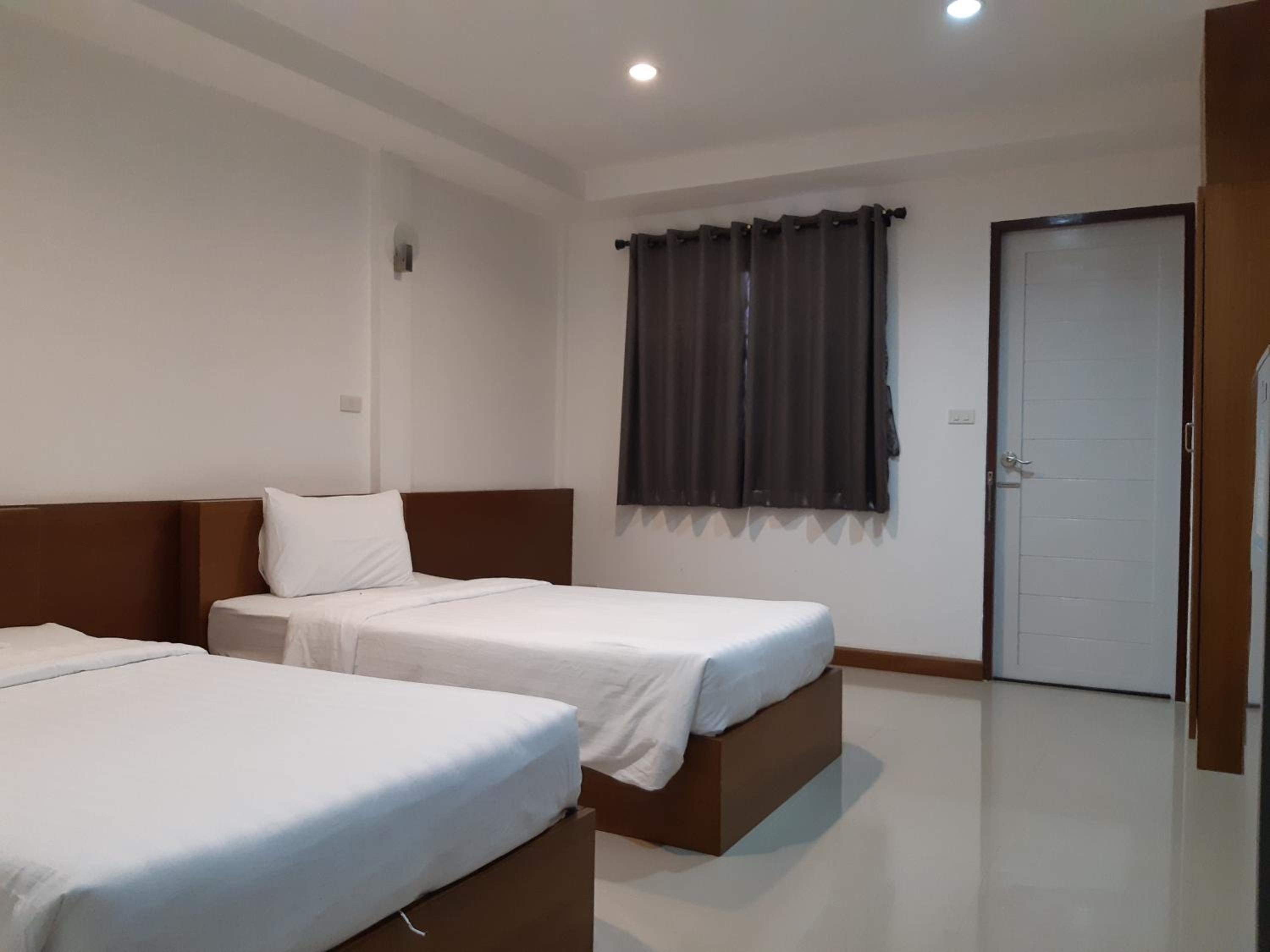 Standard Twin Room photo 3
