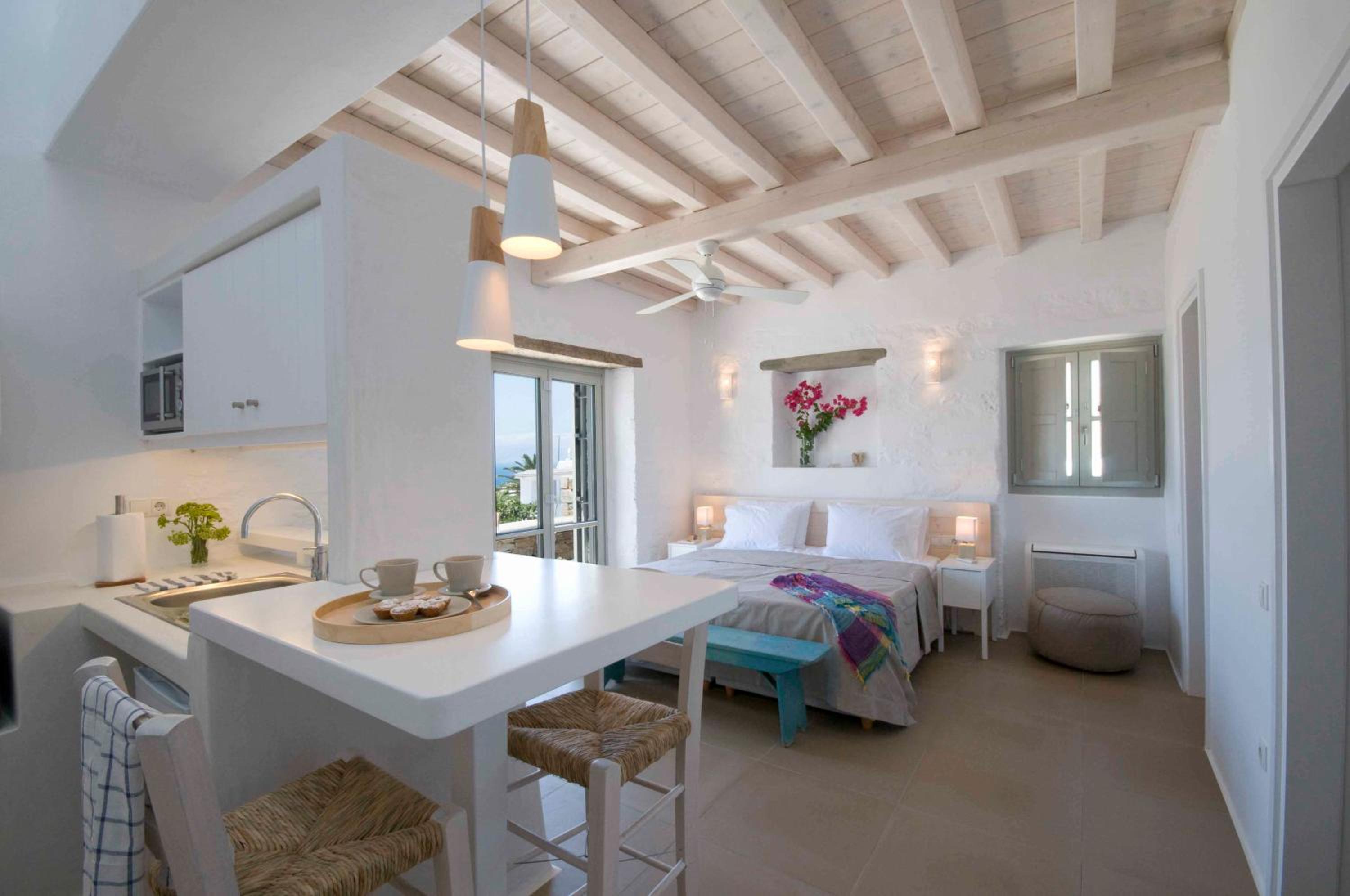 Deluxe Suite with Sea View photo 1