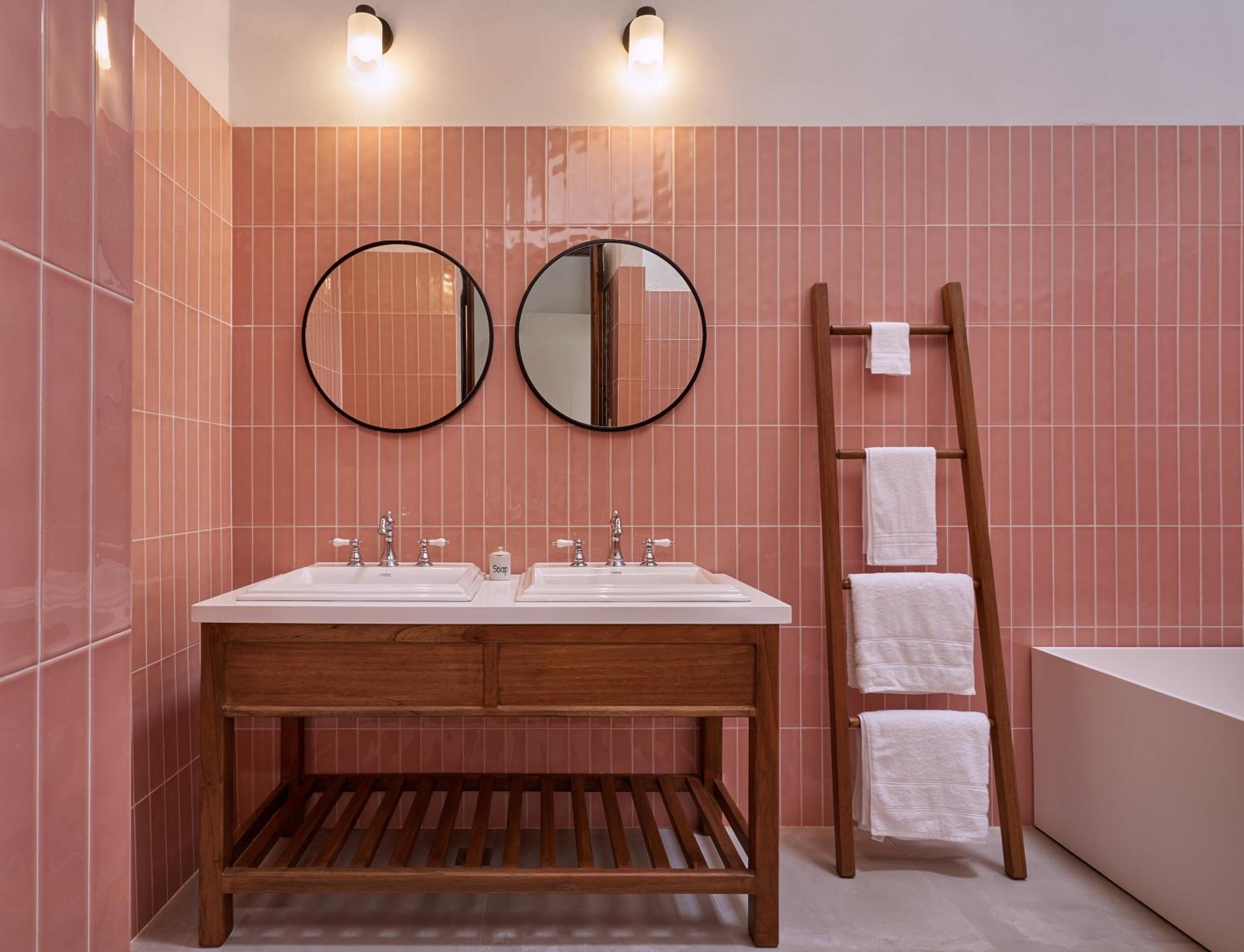 Deluxe Double Room with Bath