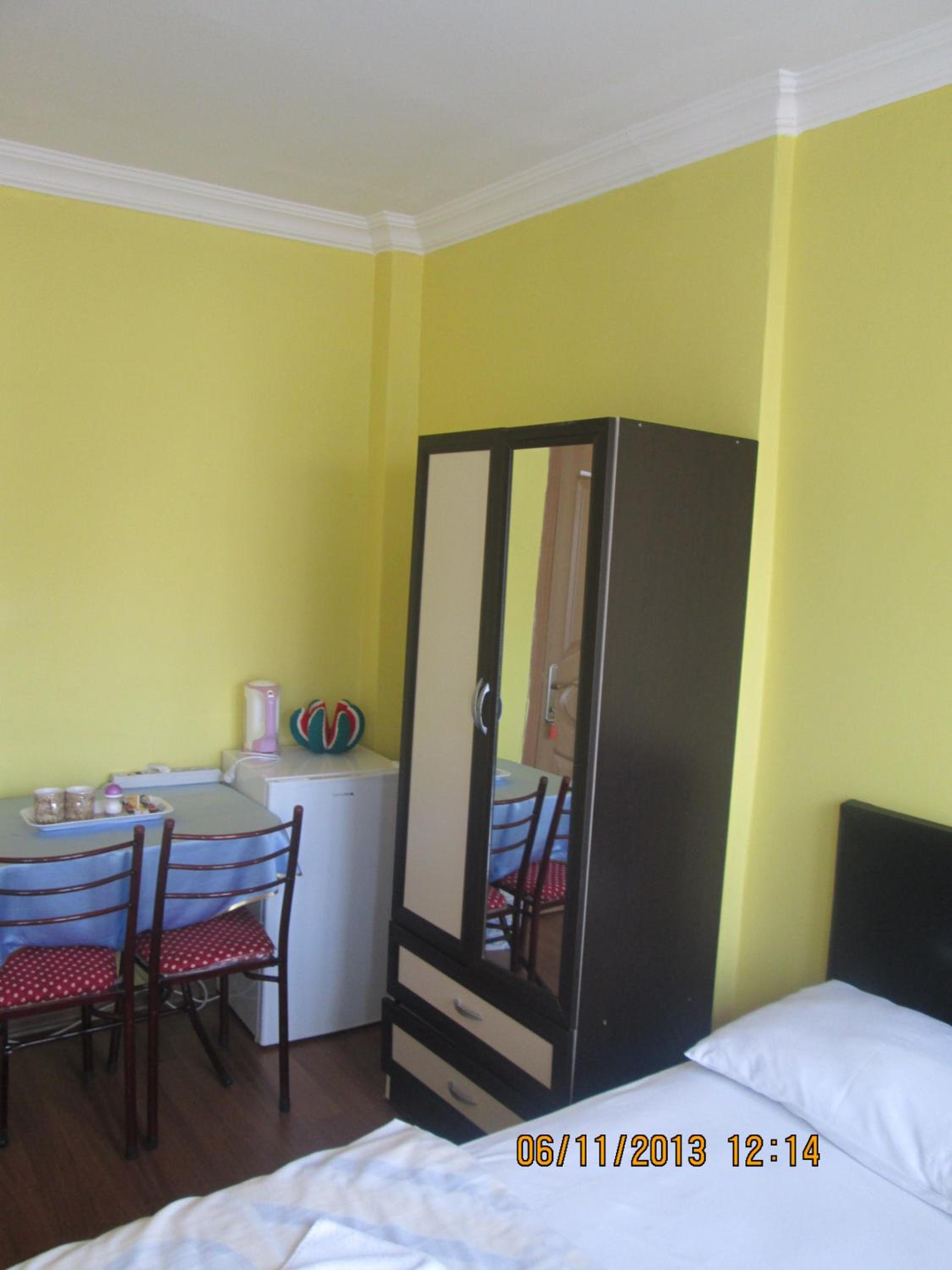 Classic Triple Room photo 3