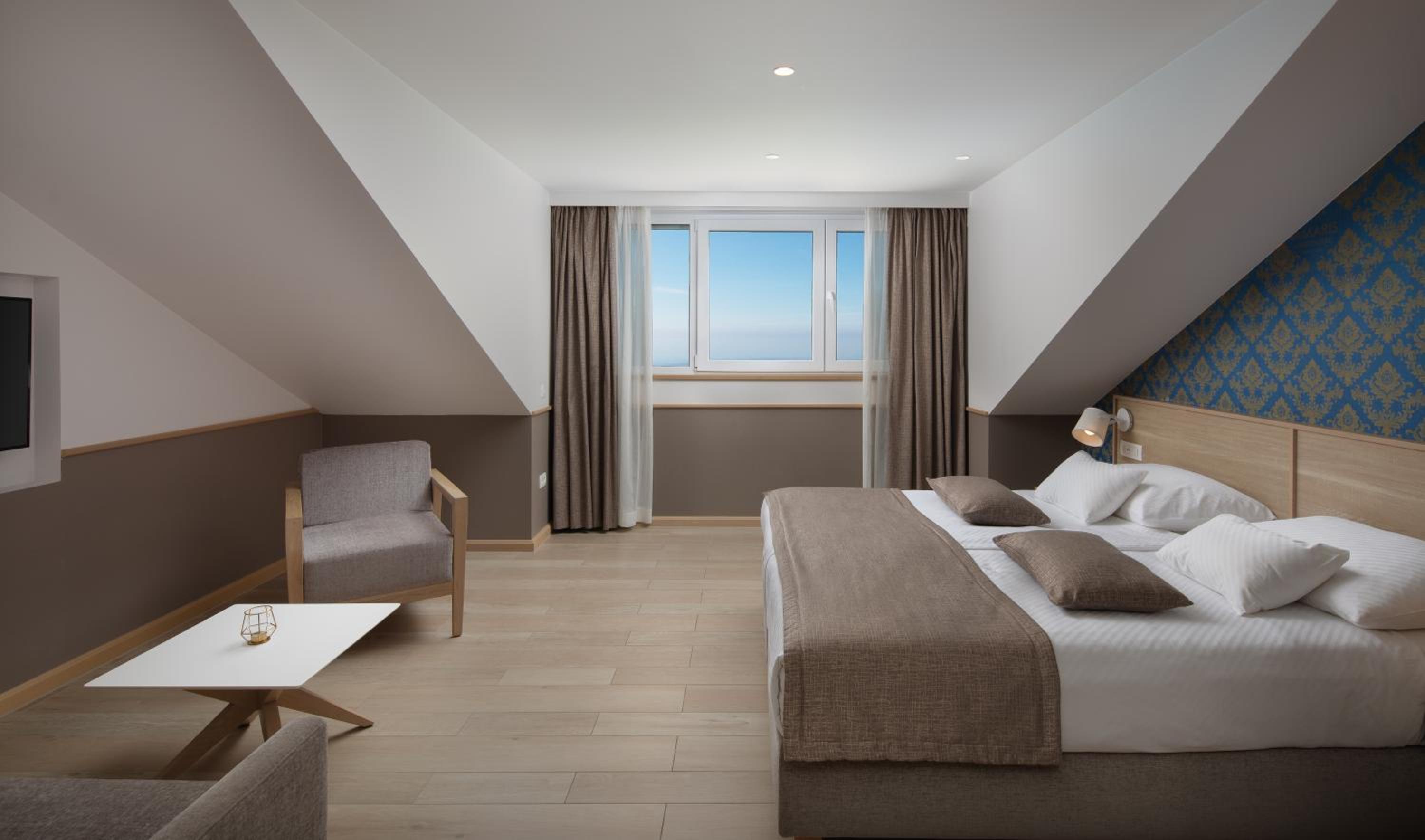 Double or Twin Room - Attic