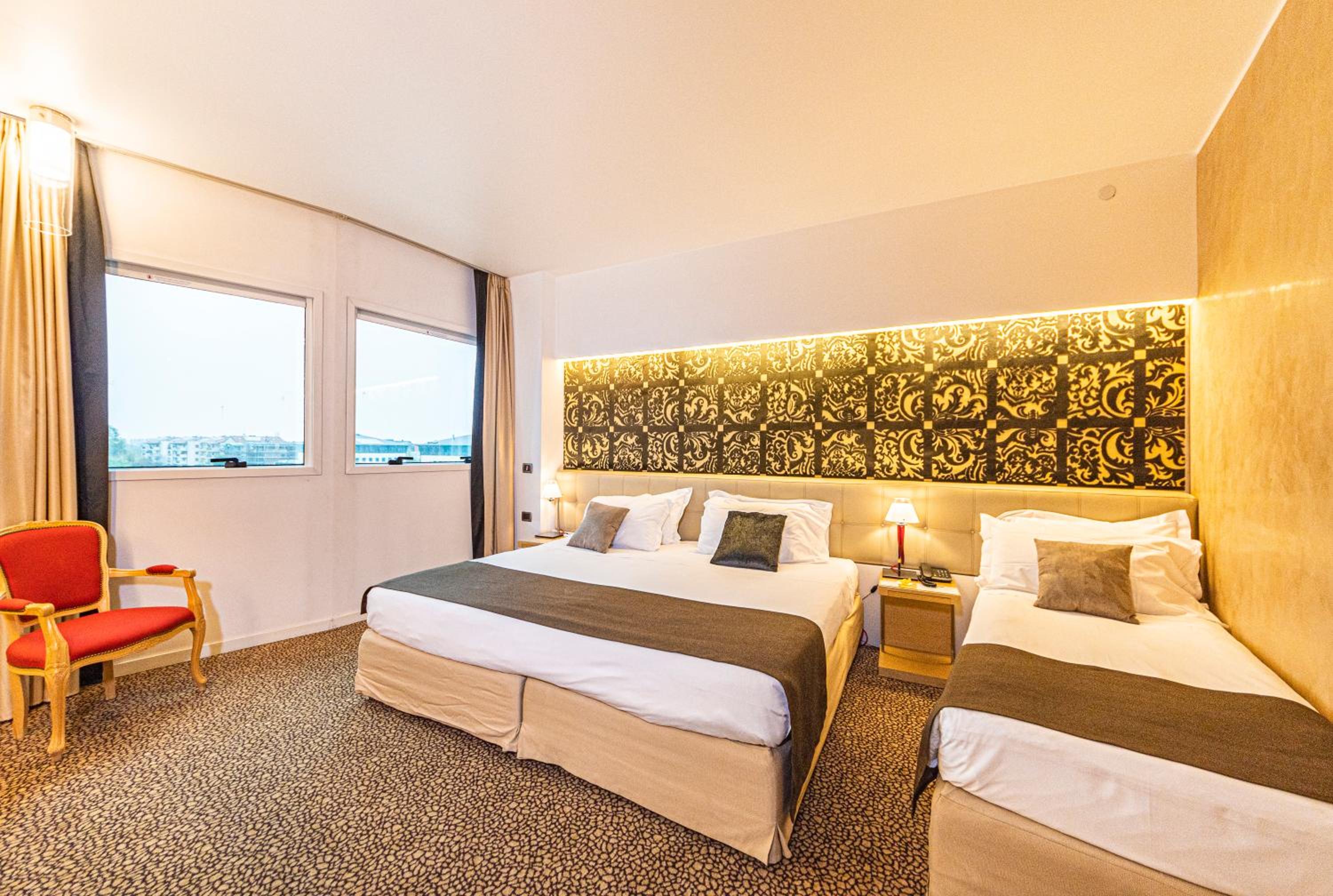 Superior Triple Room - Photo 1