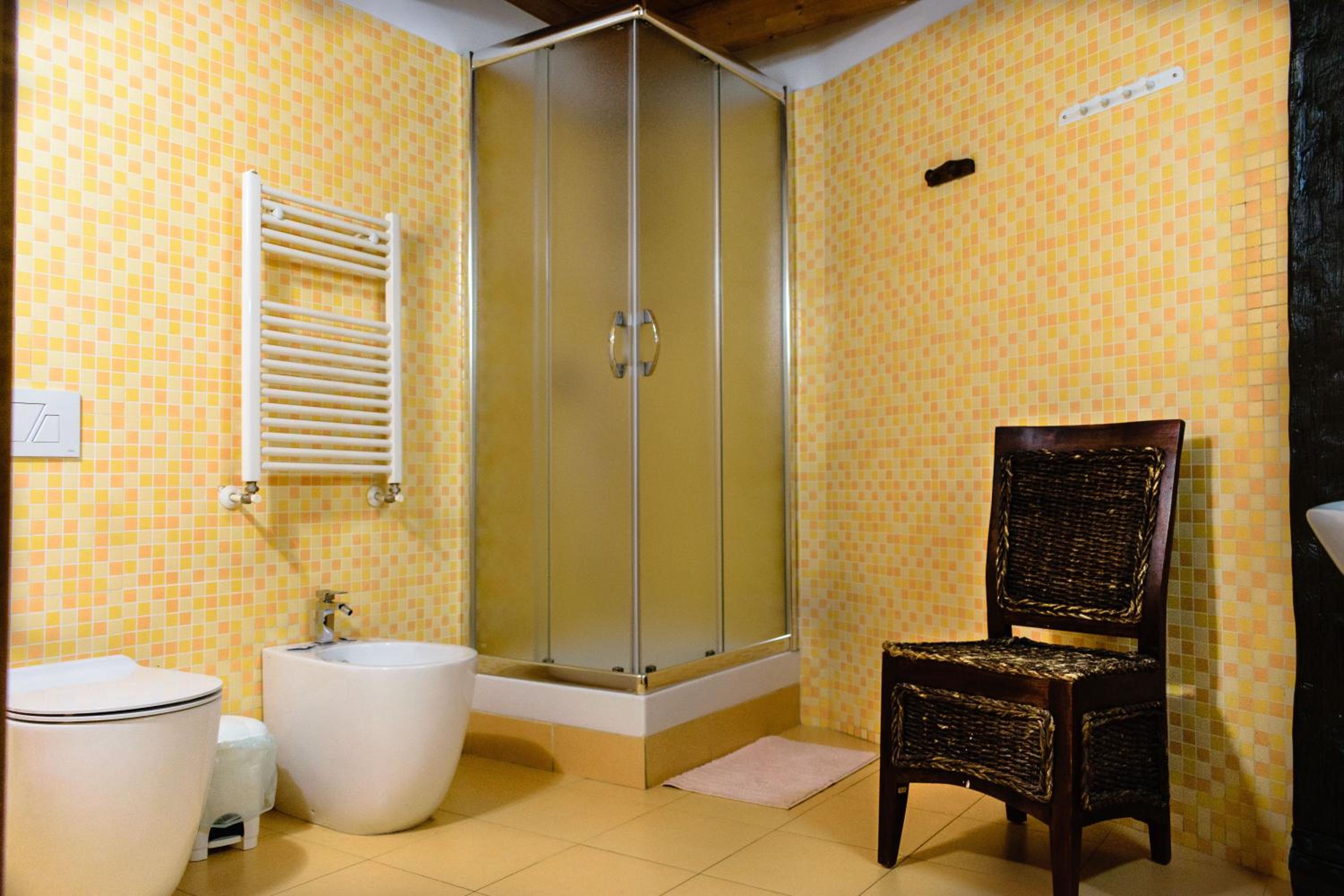 Quadruple Room - Photo 25