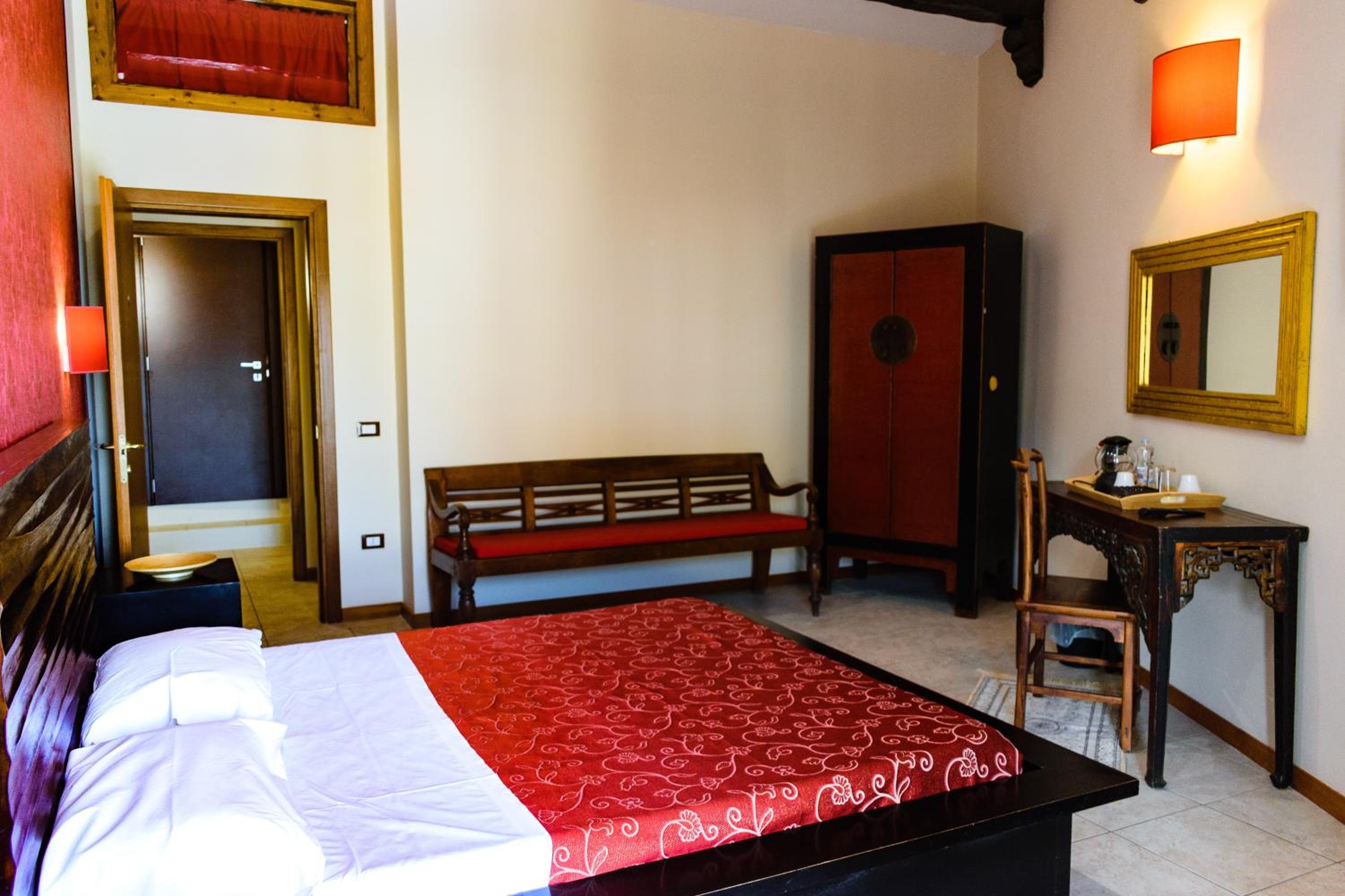 Quadruple Room - Photo 22