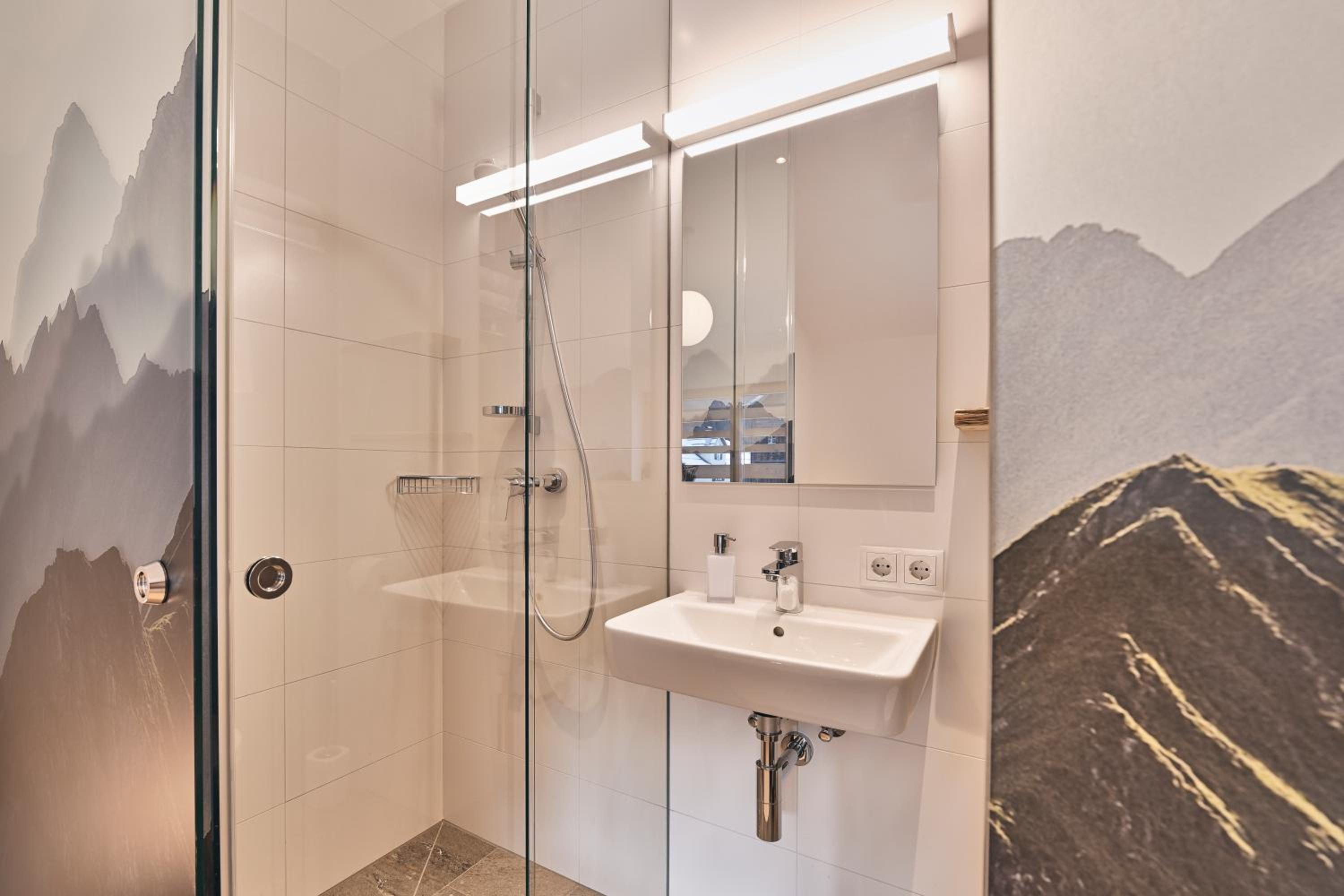Double or Twin Room with Mountain View photo 3