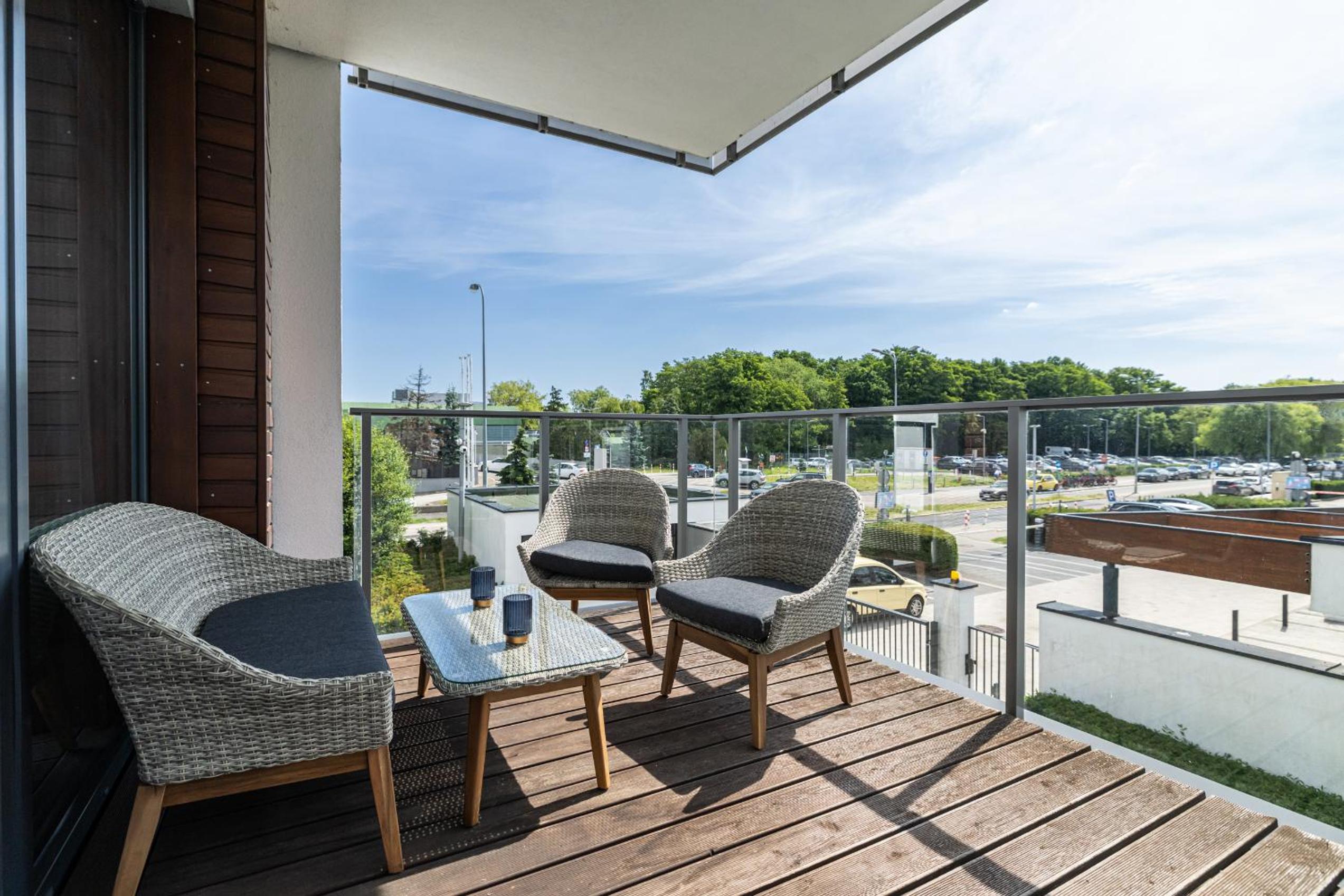 Two-Bedroom Deluxe Apartment with Garden View