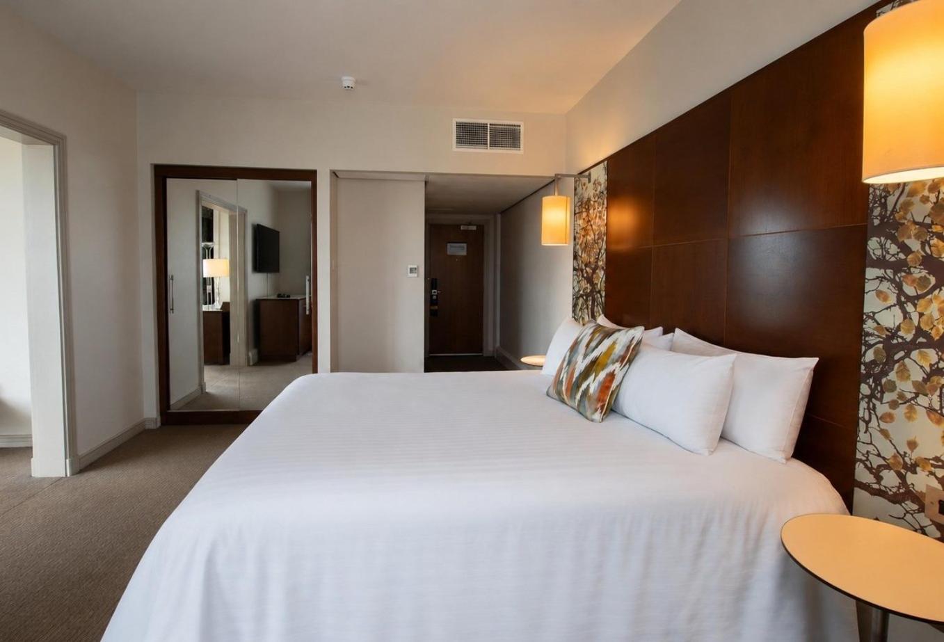 1 Double Bed Suite