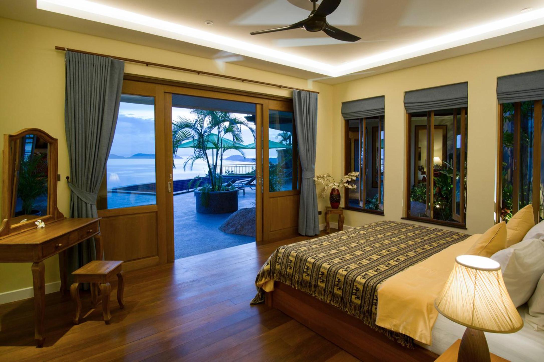 Villa with Sea View photo 1