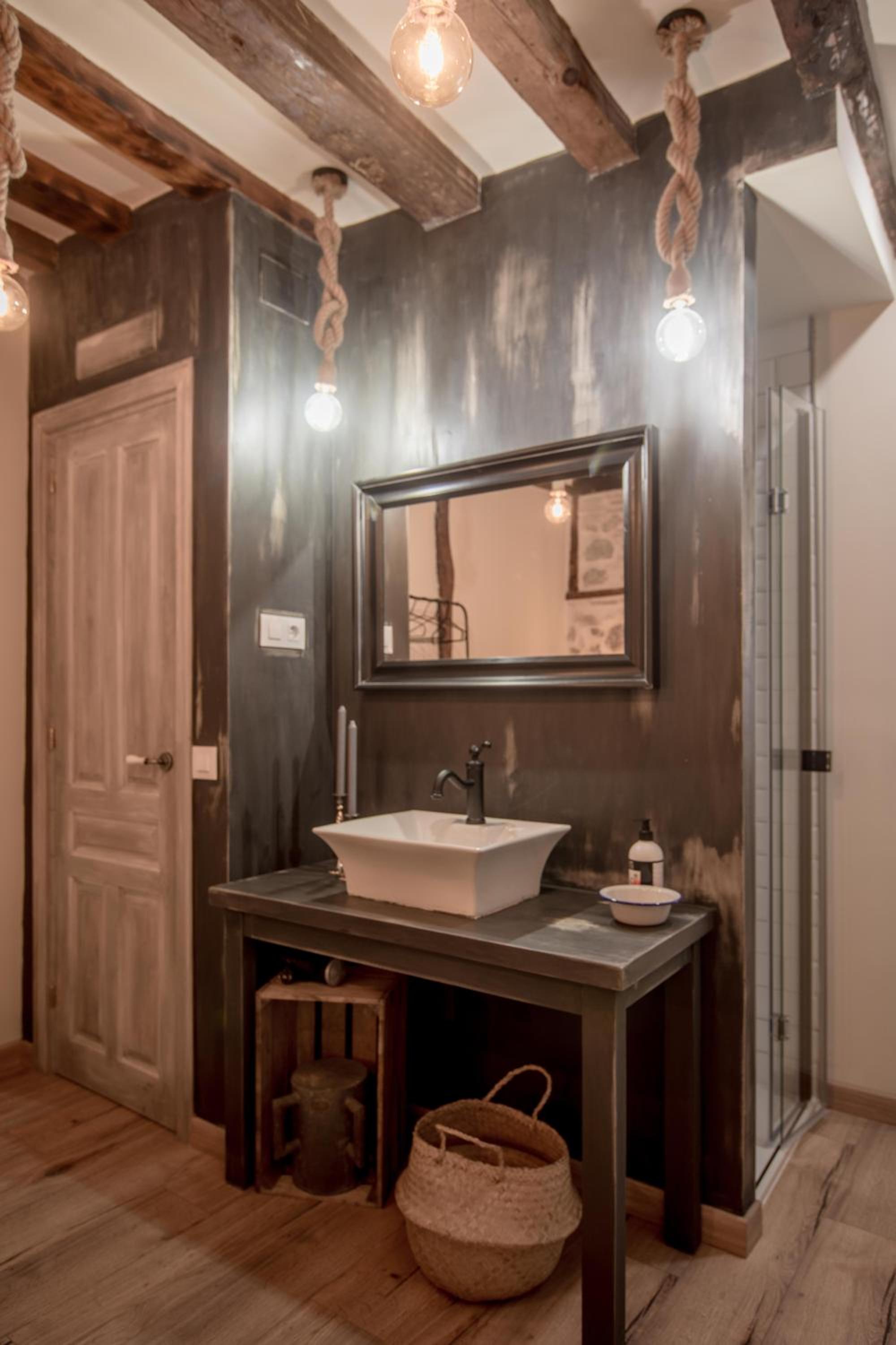 Two-Bedroom Apartment - Photo 16