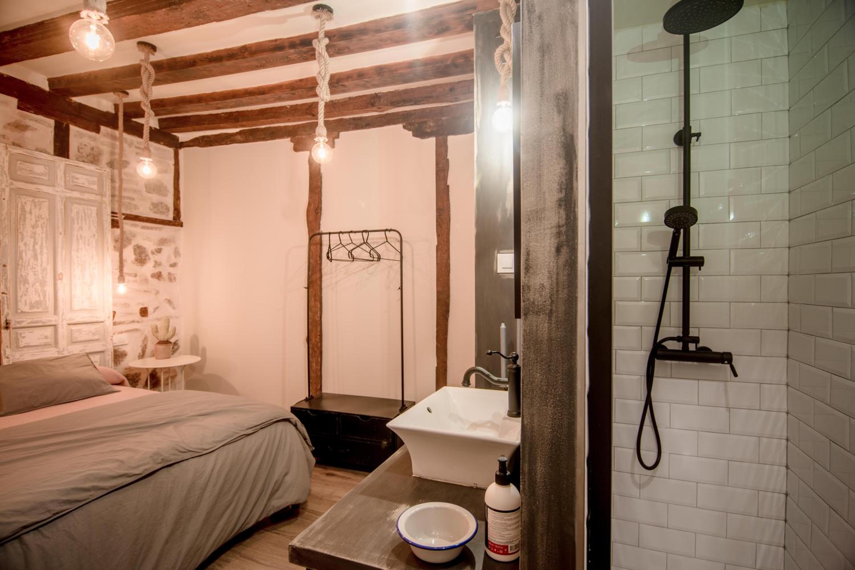 Two-Bedroom Apartment - Photo 17