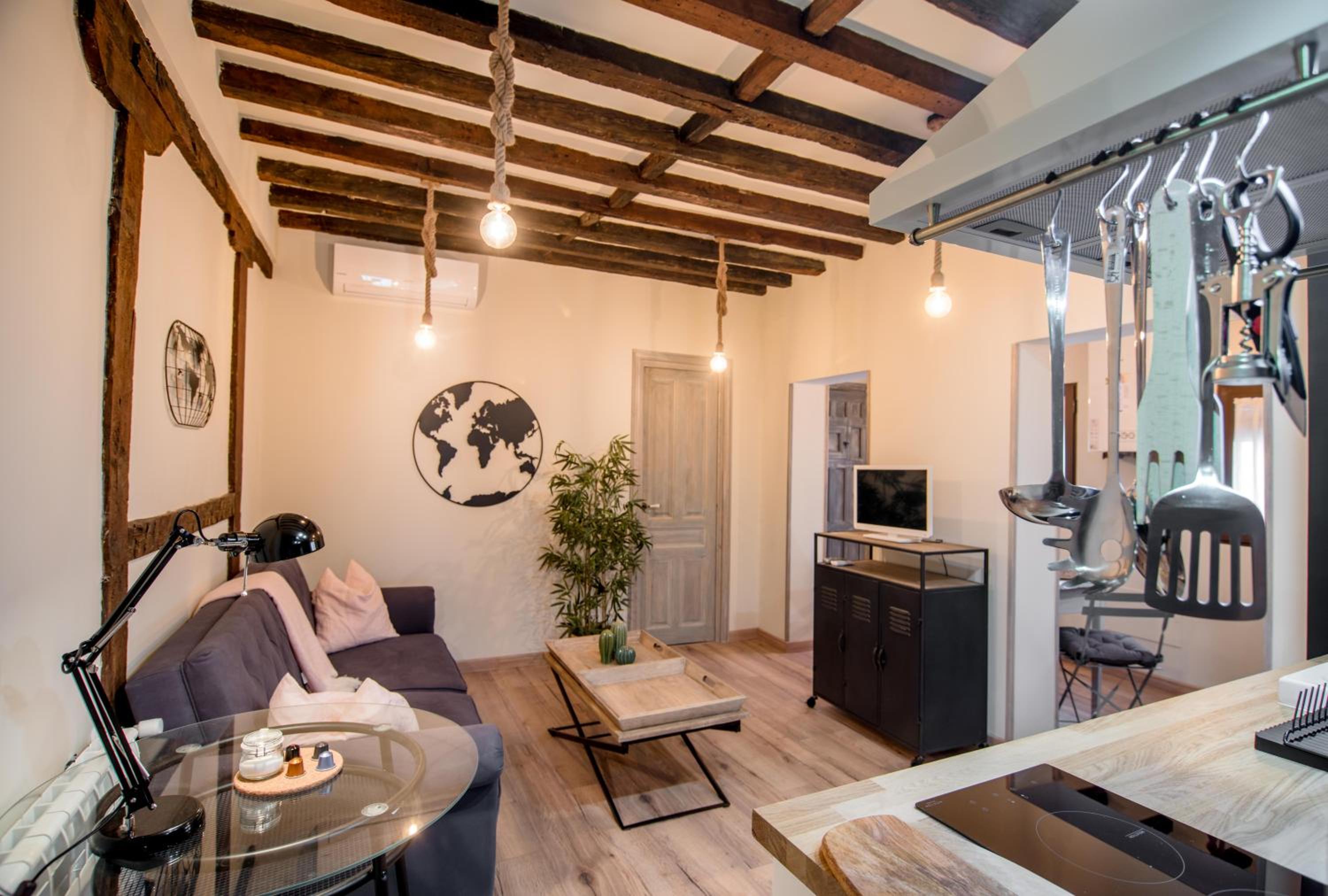 Apartment with Terrace - Photo 1