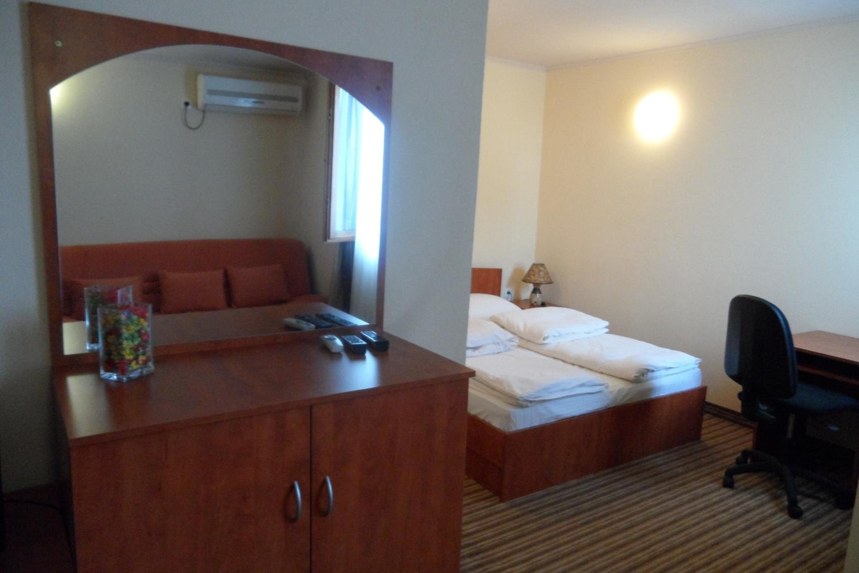 Economy Double Room - Photo 1