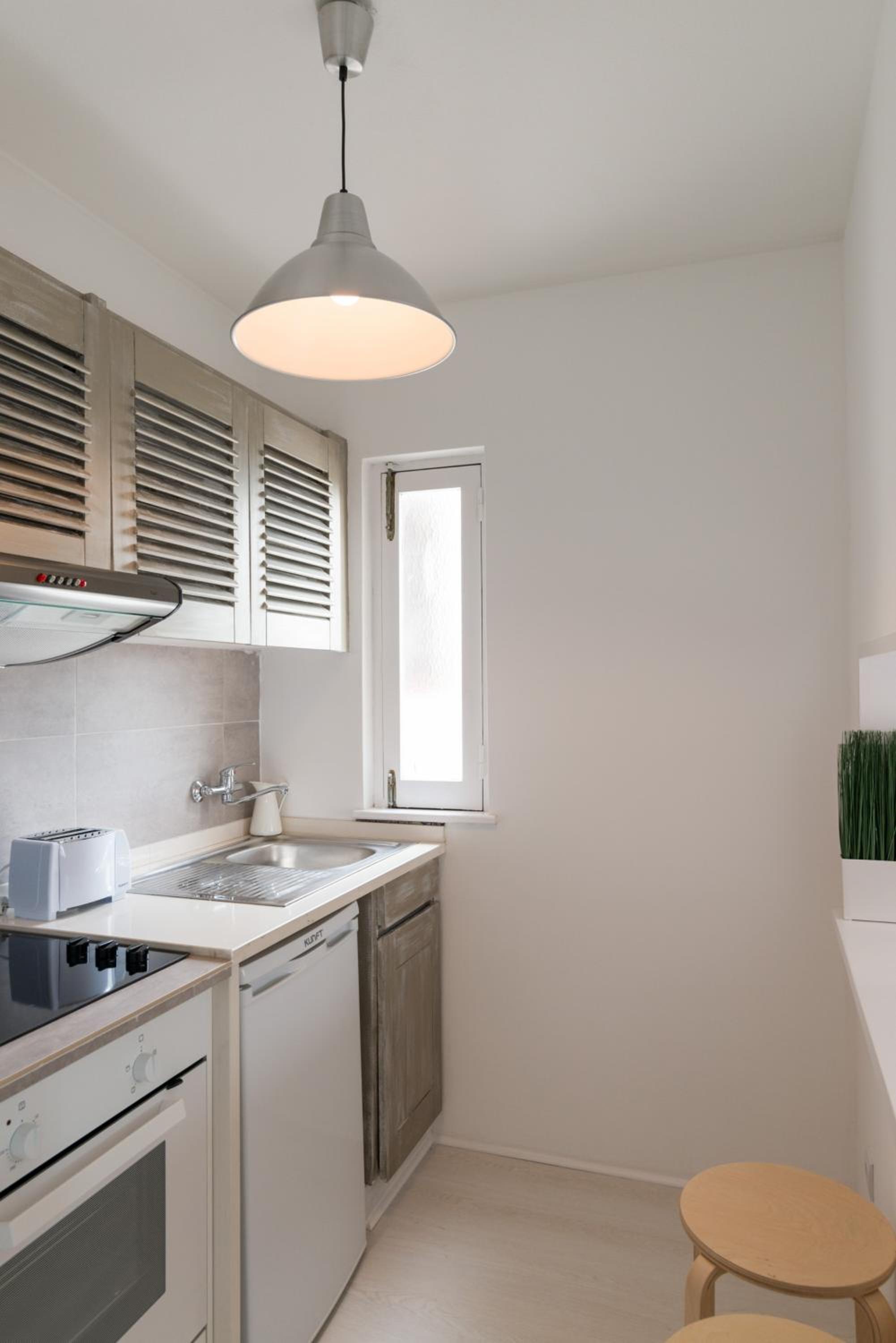 One-Bedroom Apartment South (3 adults) - Photo 8