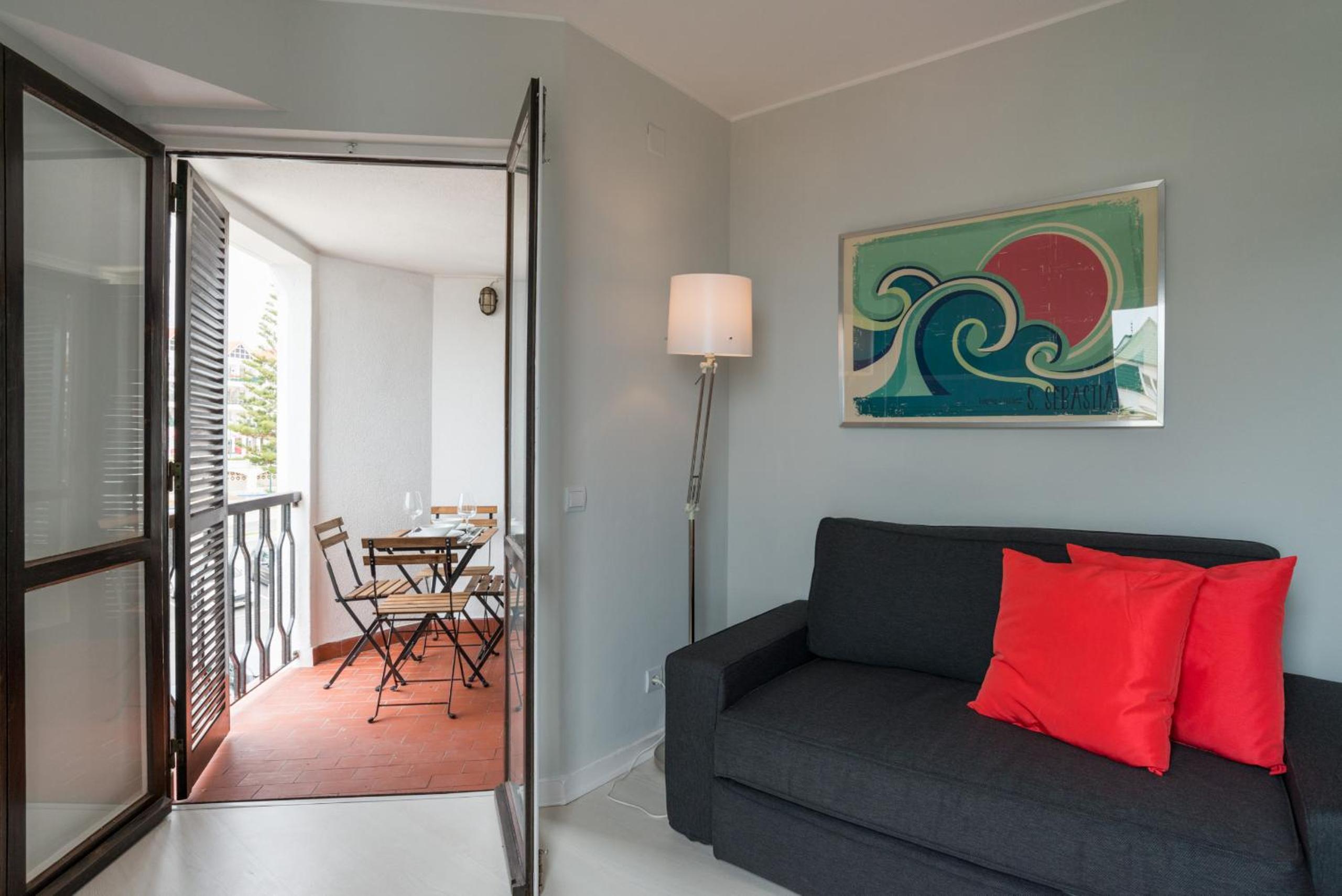 One-Bedroom Apartment South (3 adults) - Photo 9