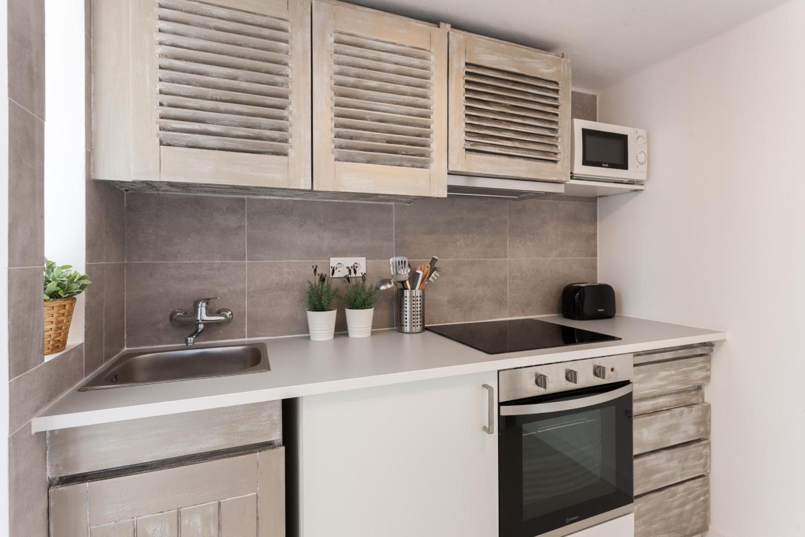 Two-Bedroom Apartment - Photo 15
