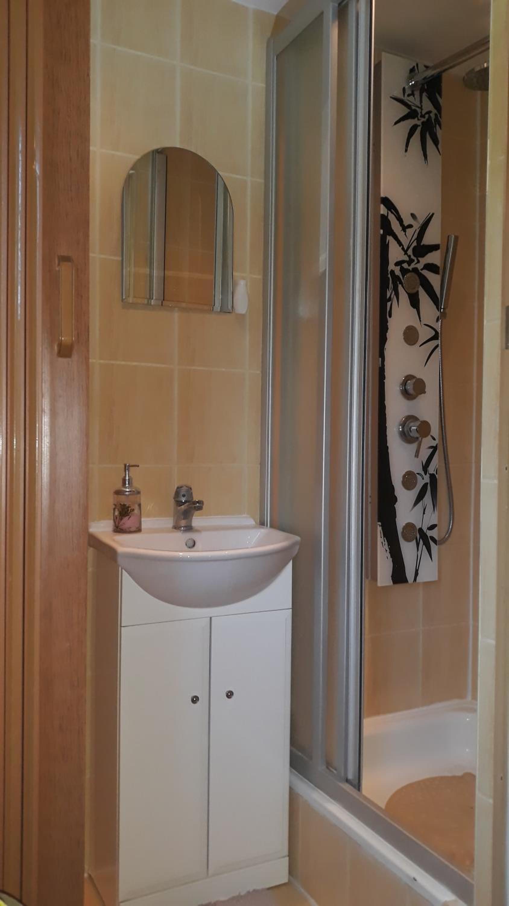 Quadruple Room with Bathroom photo 3