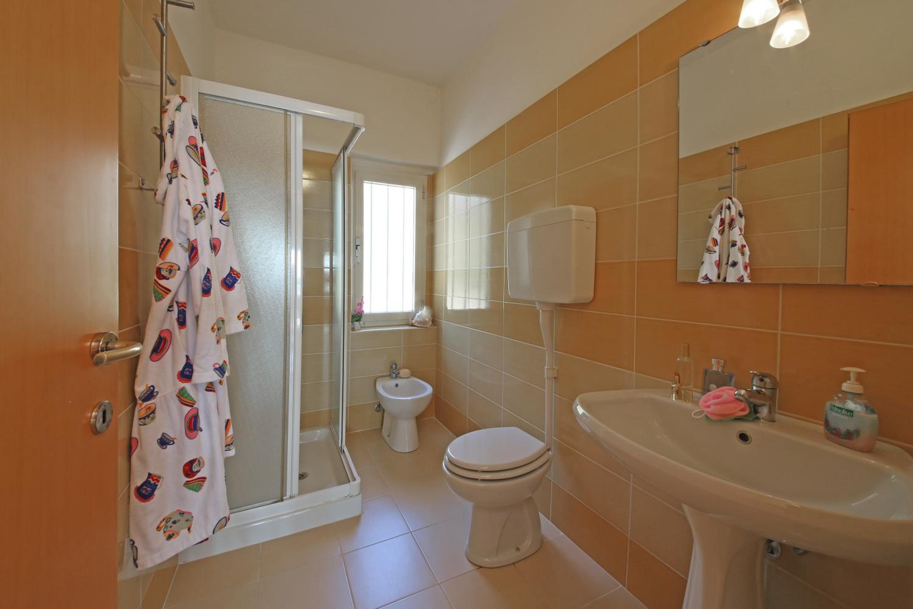One-Bedroom Apartment (2 - 4 Adults) photo 2