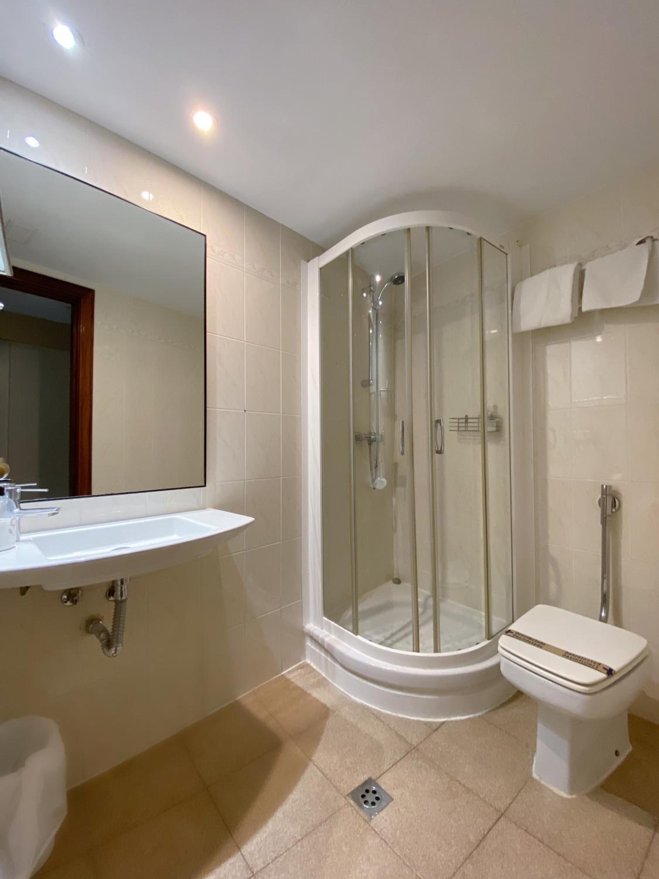 Single Room photo 3