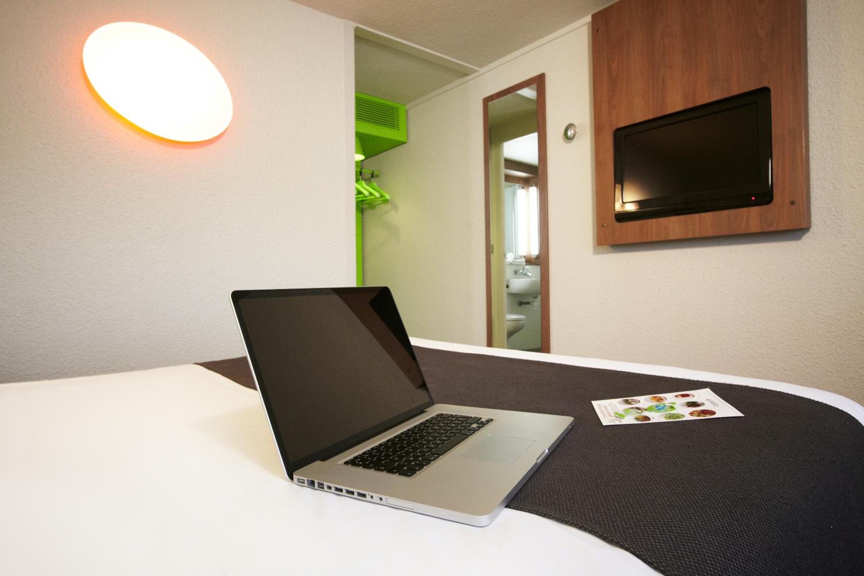 Standard Double Room - Photo 6