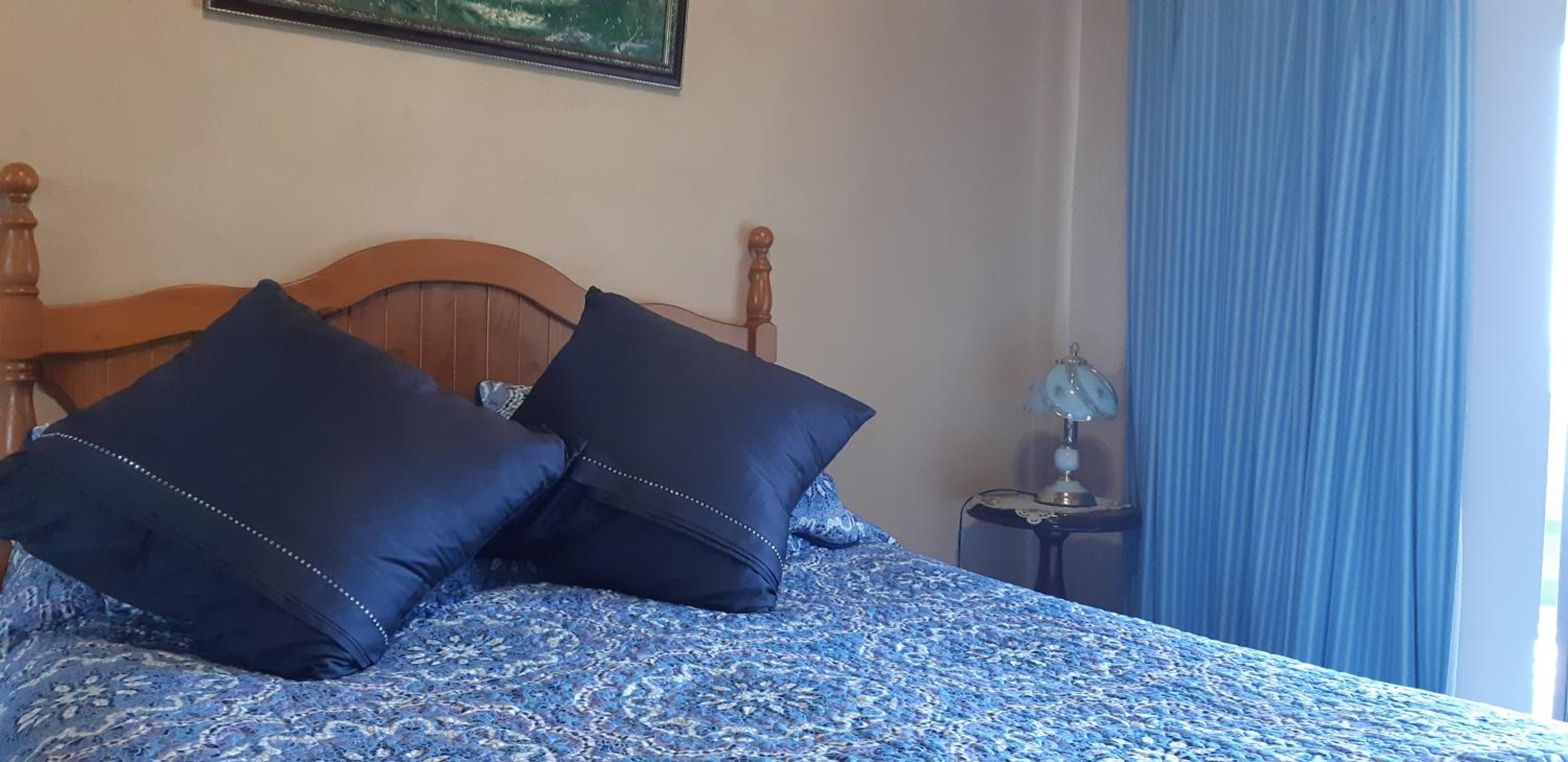 Deluxe Queen Suite
