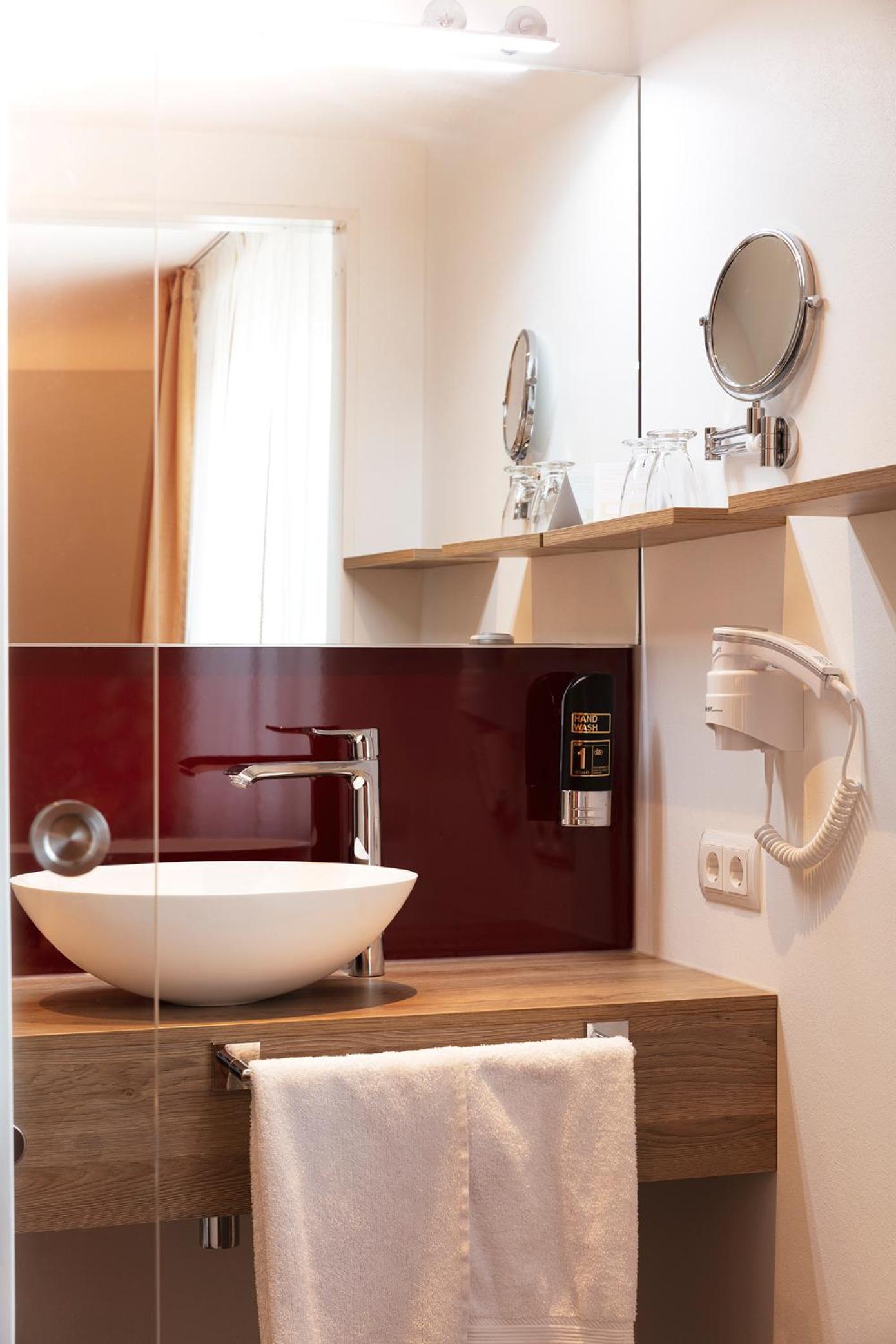 Double Room (1 Adult) photo 2