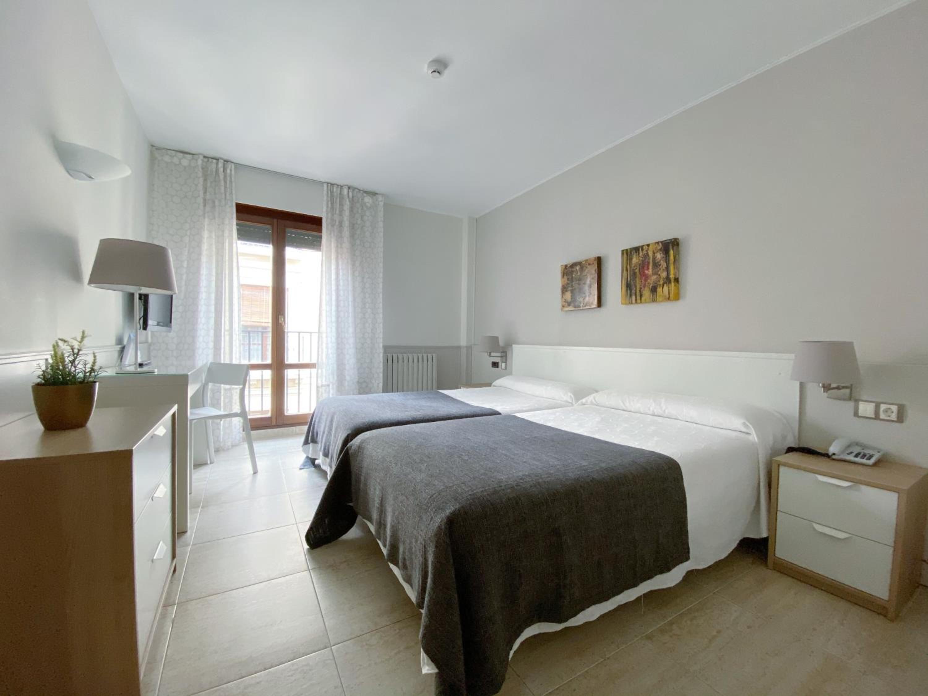 Double or Twin Room - Photo 1